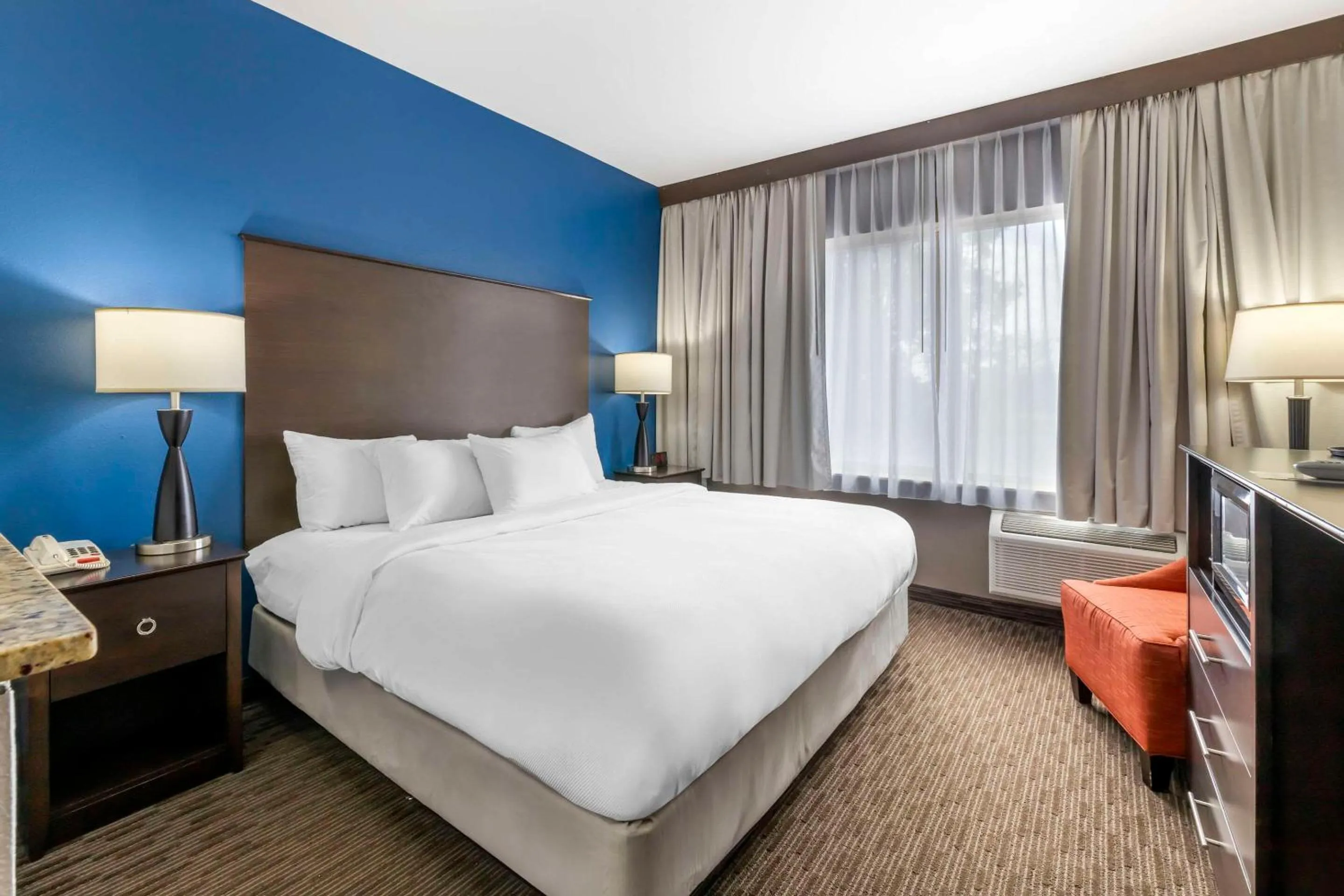 Bedroom, Bed in Comfort Inn & Suites