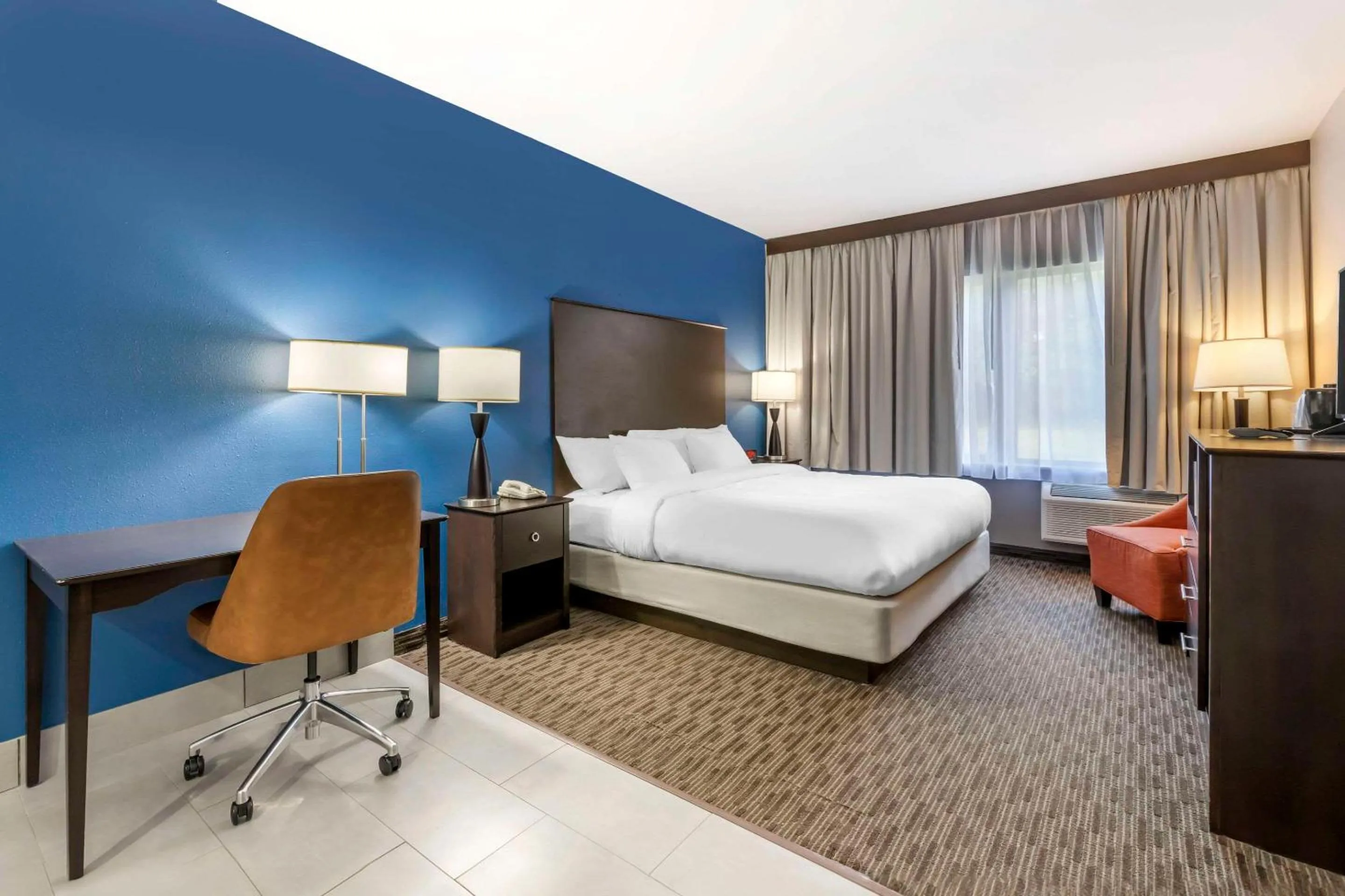 Bedroom, Bed in Comfort Inn & Suites