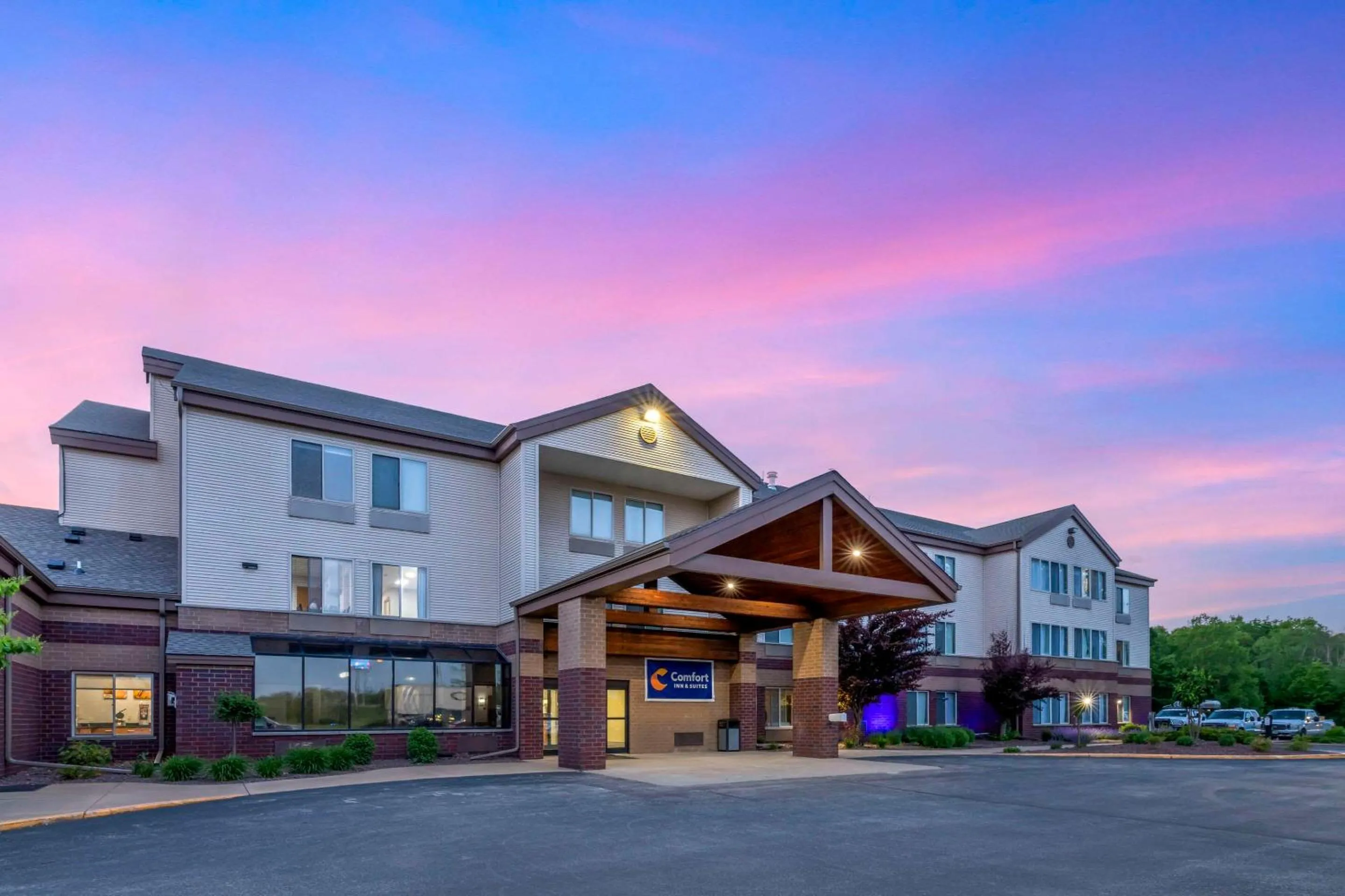 Property building in Comfort Inn & Suites
