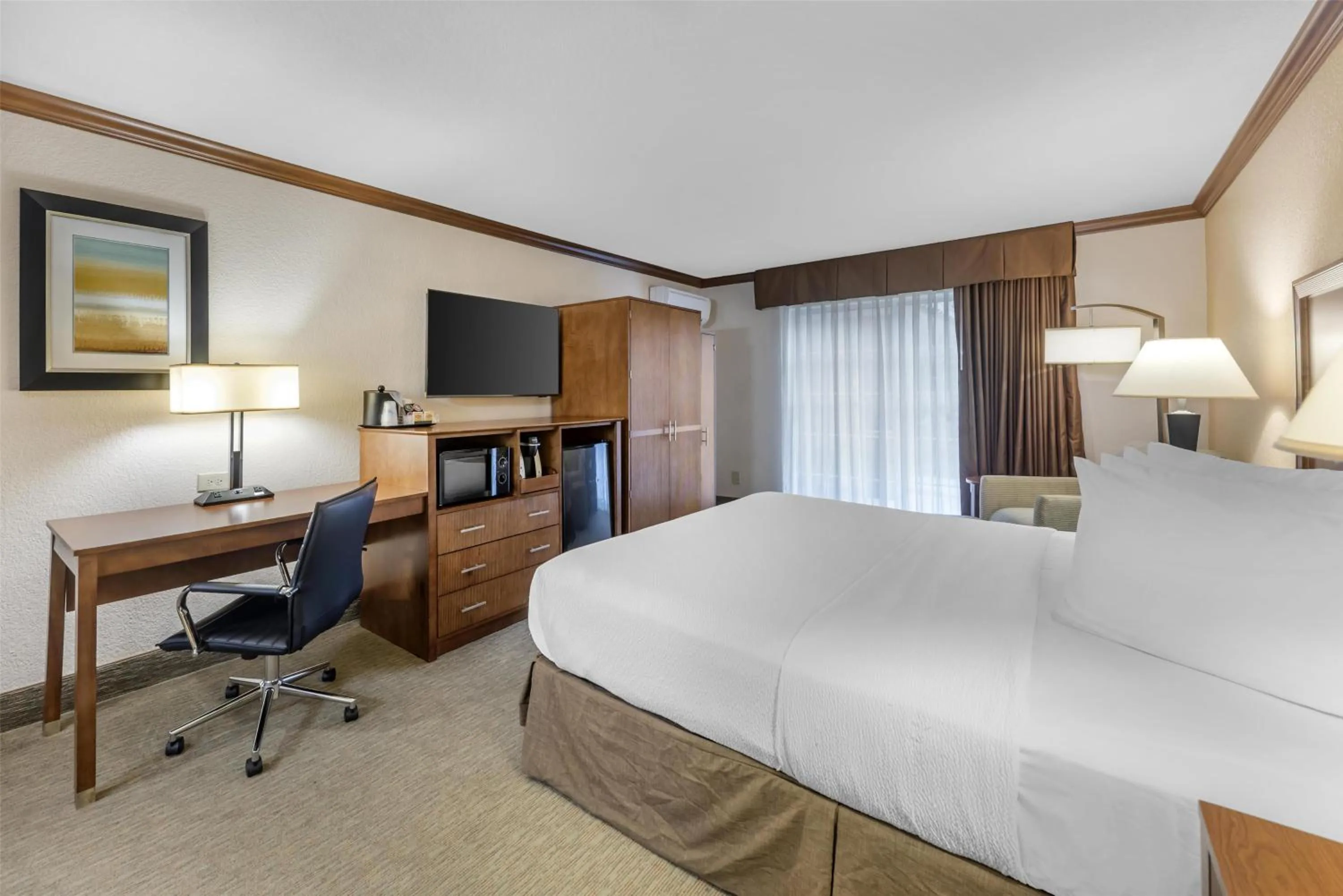 Bedroom, Bed in Best Western Plus Atrium Inn