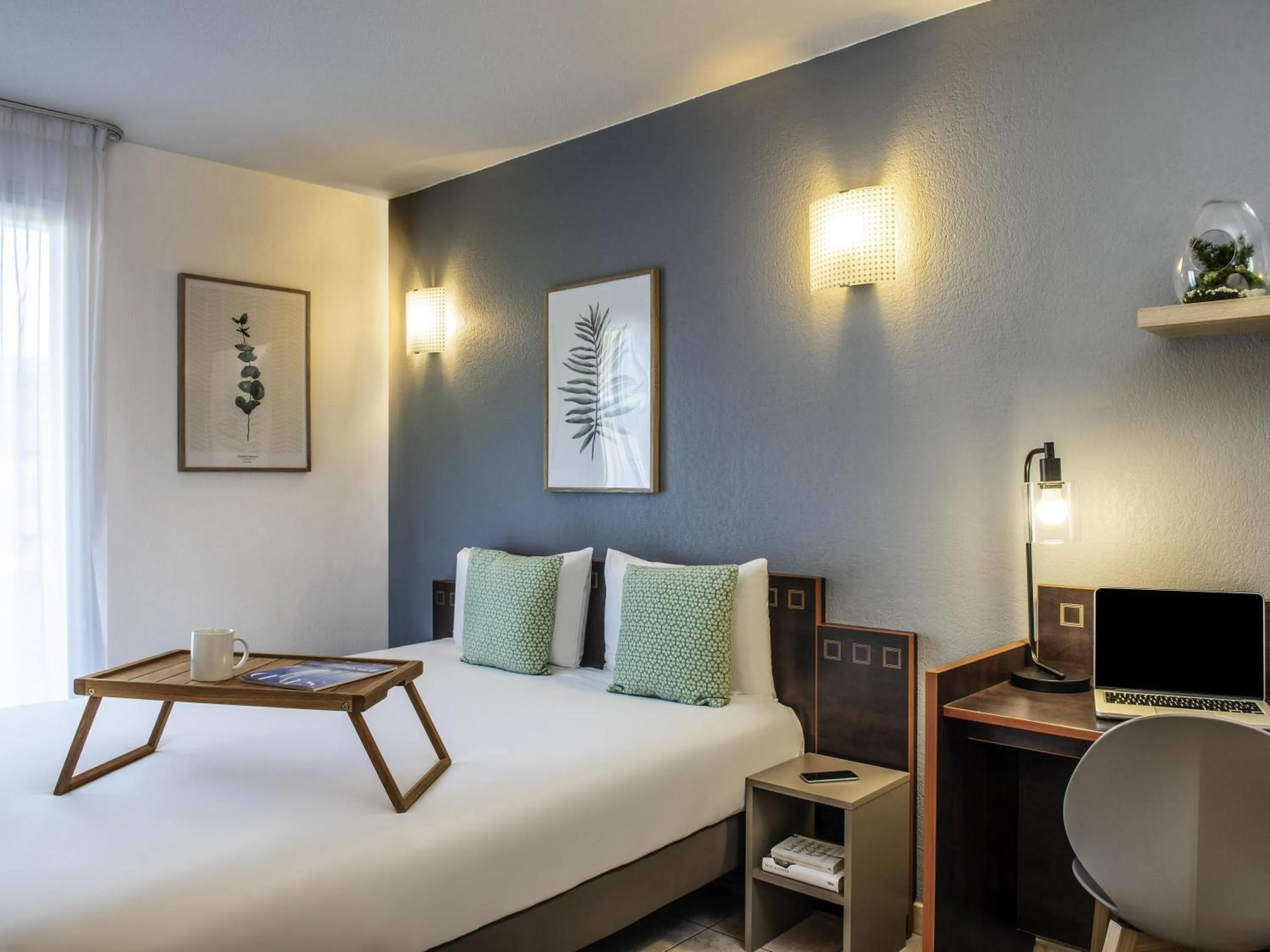 Bedroom, Bed in Aparthotel Adagio Access Nice Garibaldi