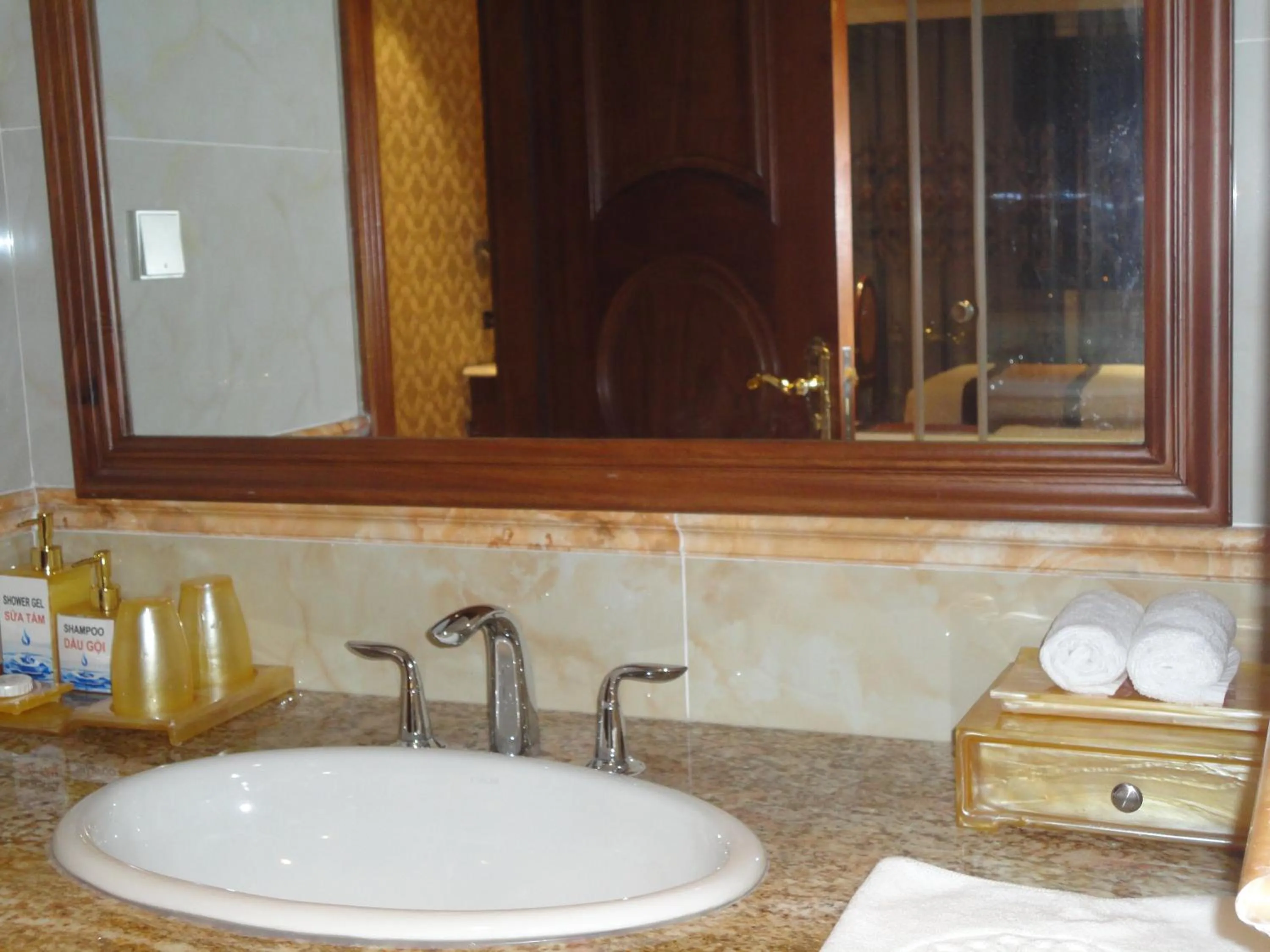 Hoang Nham Luxury Hotel