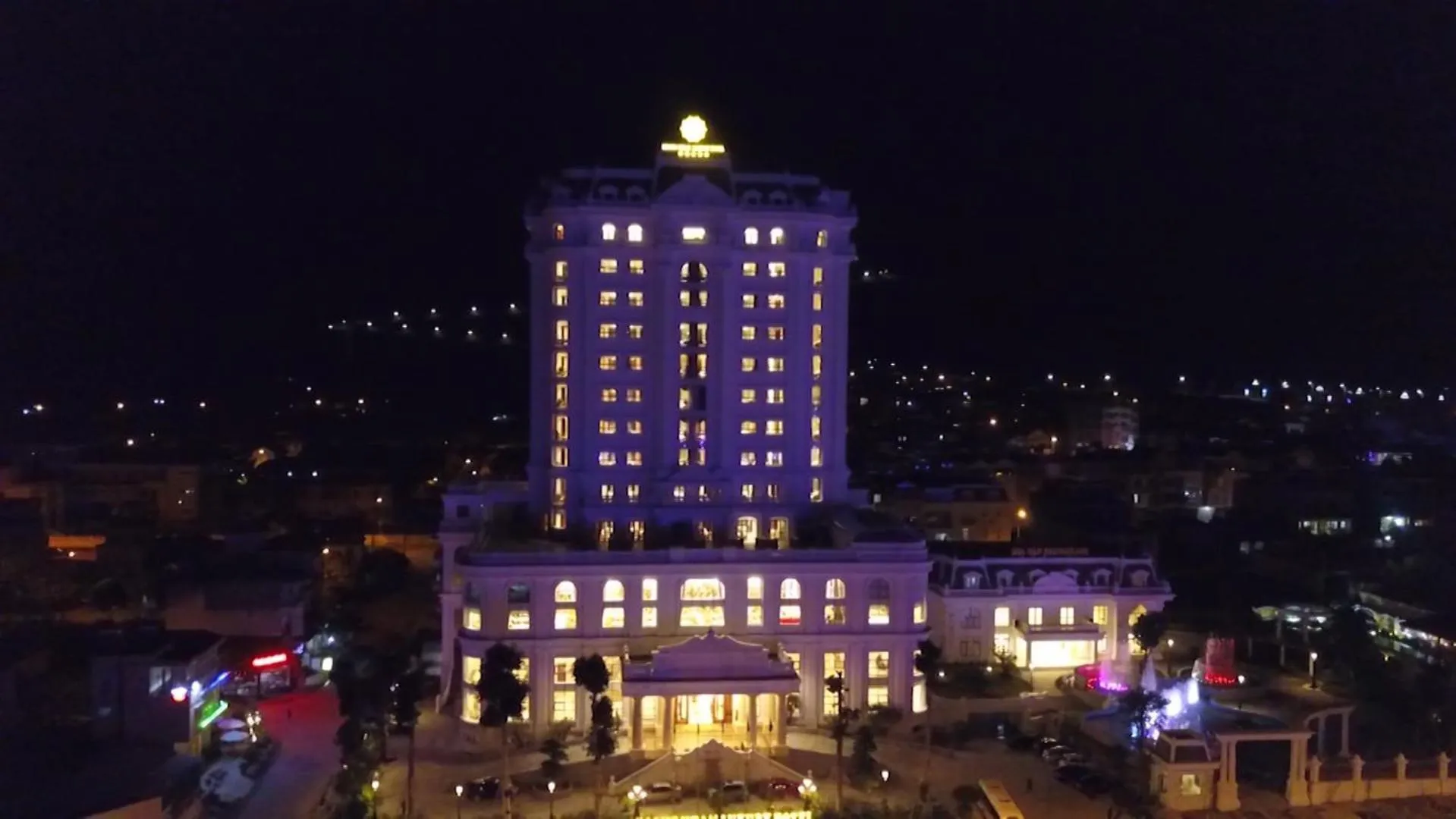 Hoang Nham Luxury Hotel