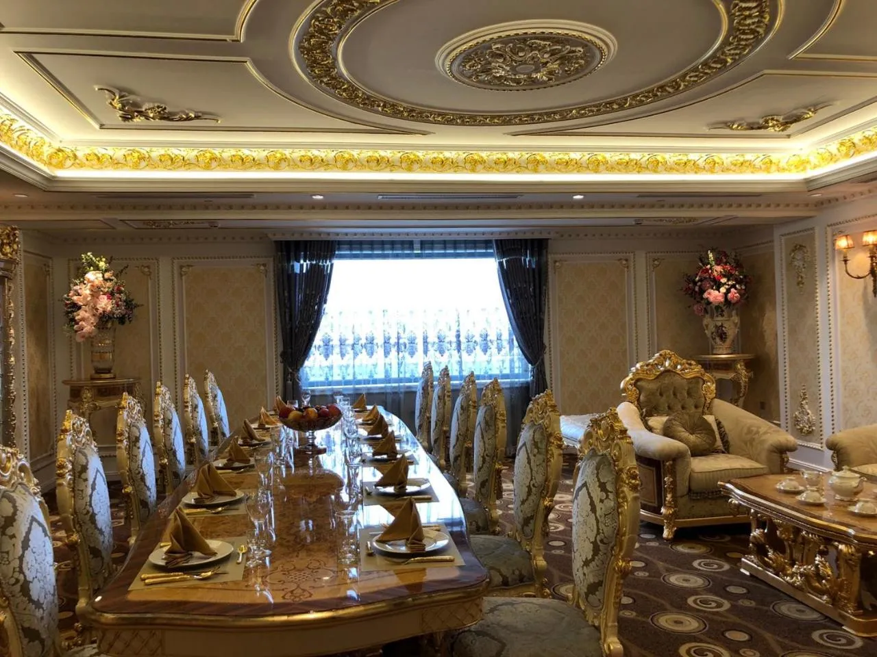 Hoang Nham Luxury Hotel