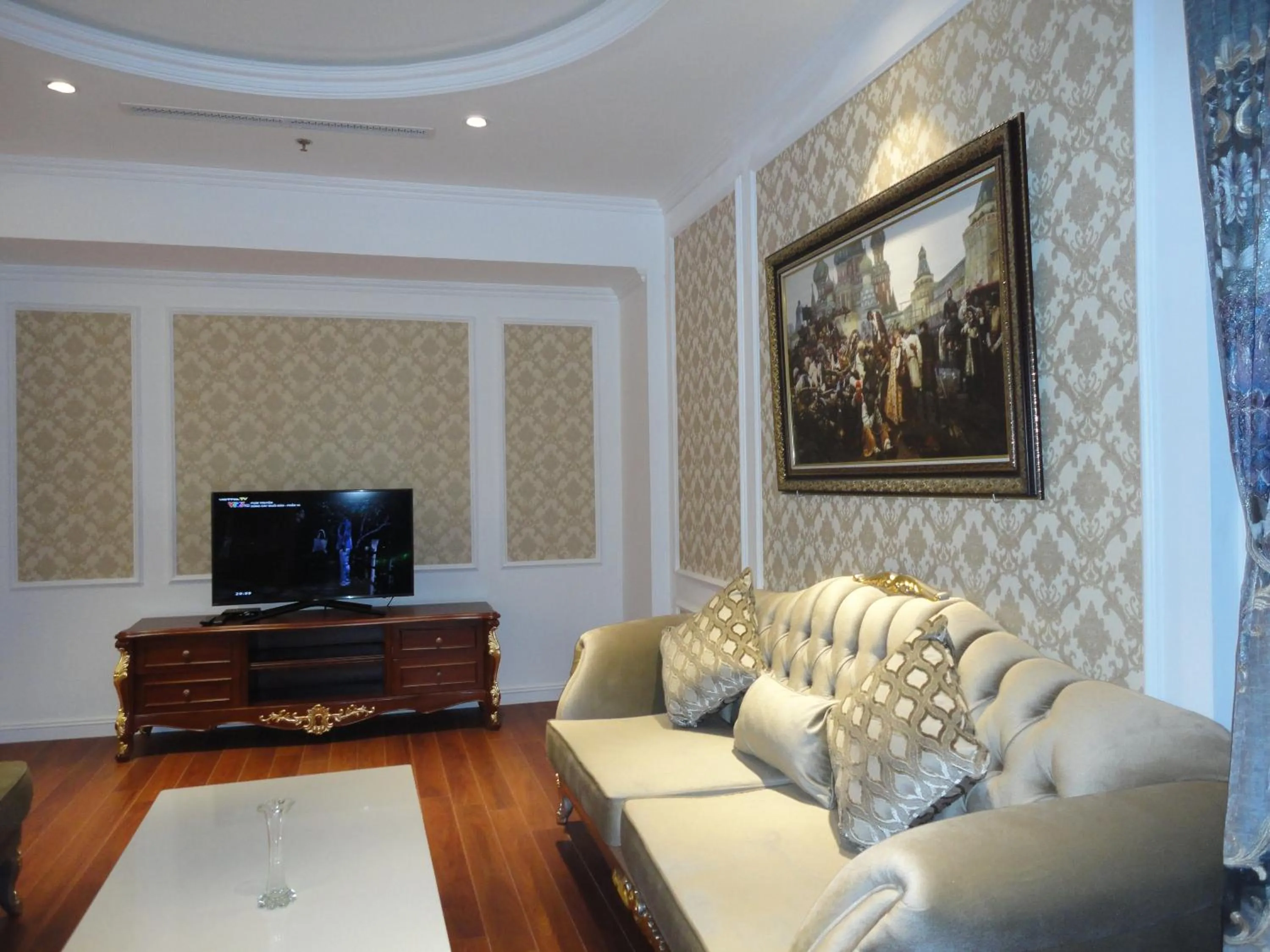 Hoang Nham Luxury Hotel