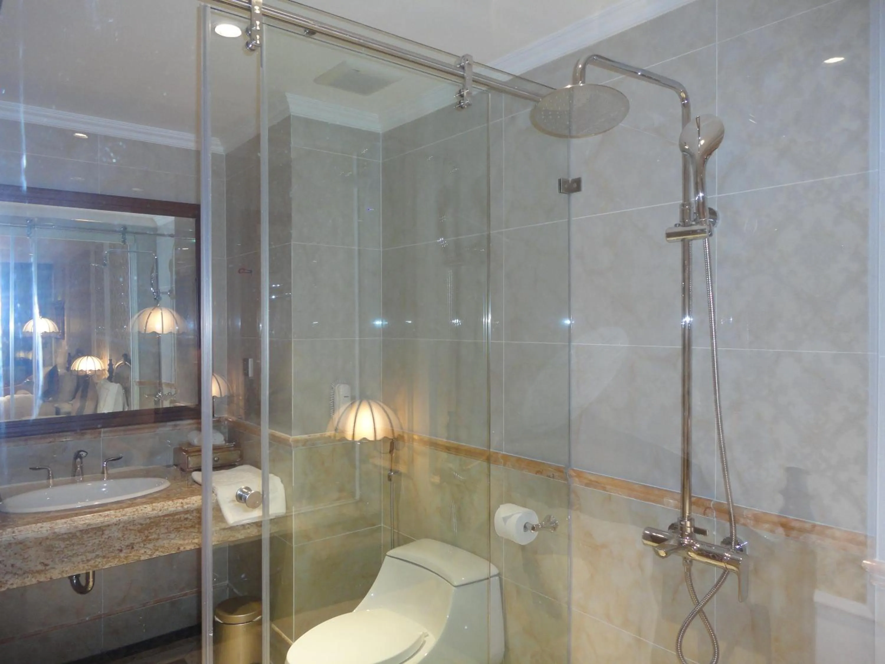 Hoang Nham Luxury Hotel