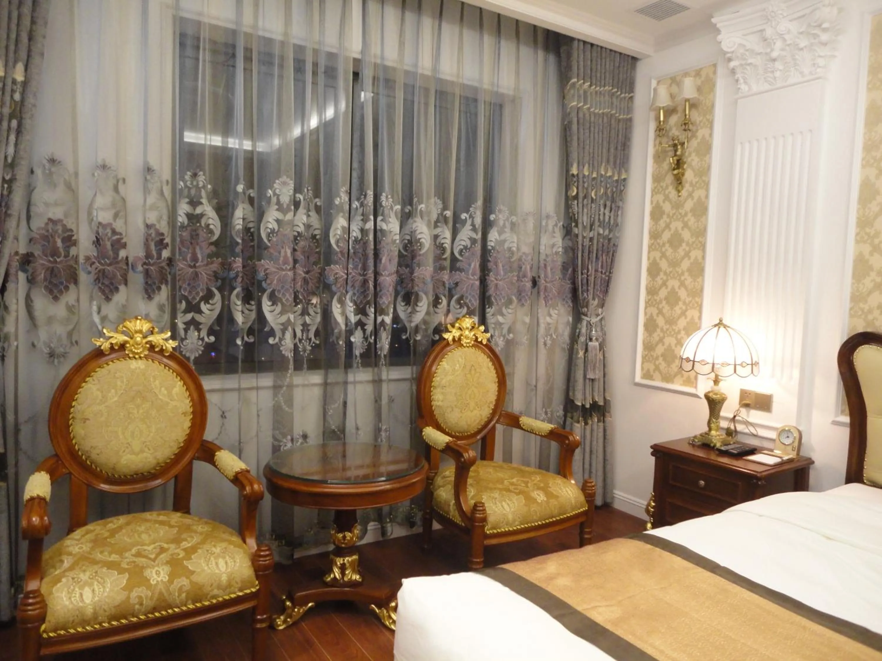 Hoang Nham Luxury Hotel