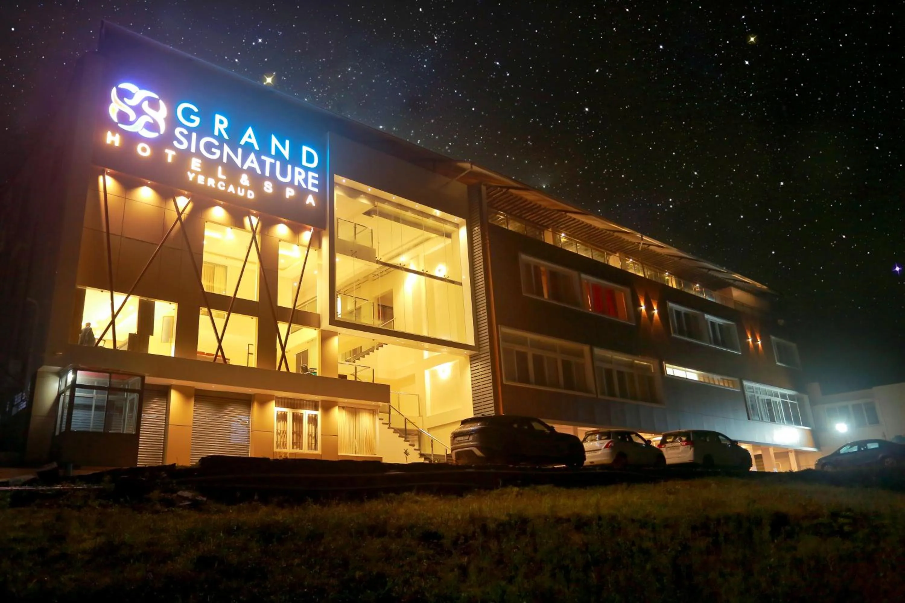 Night in Grand Signature Hotel & spa