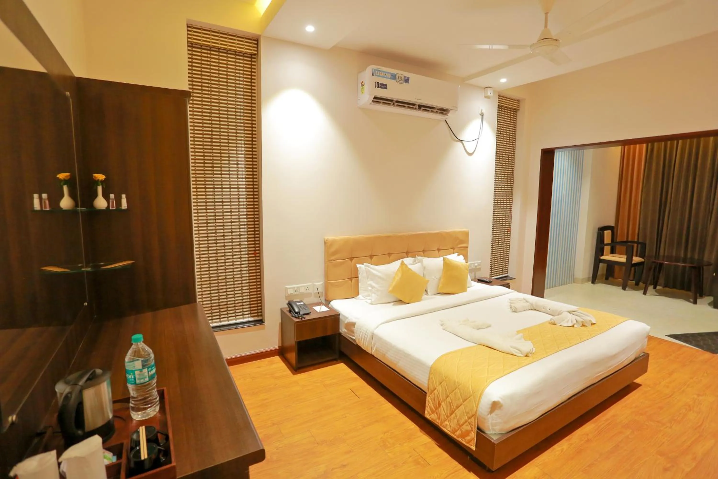 Bedroom, Bed in Grand Signature Hotel & spa