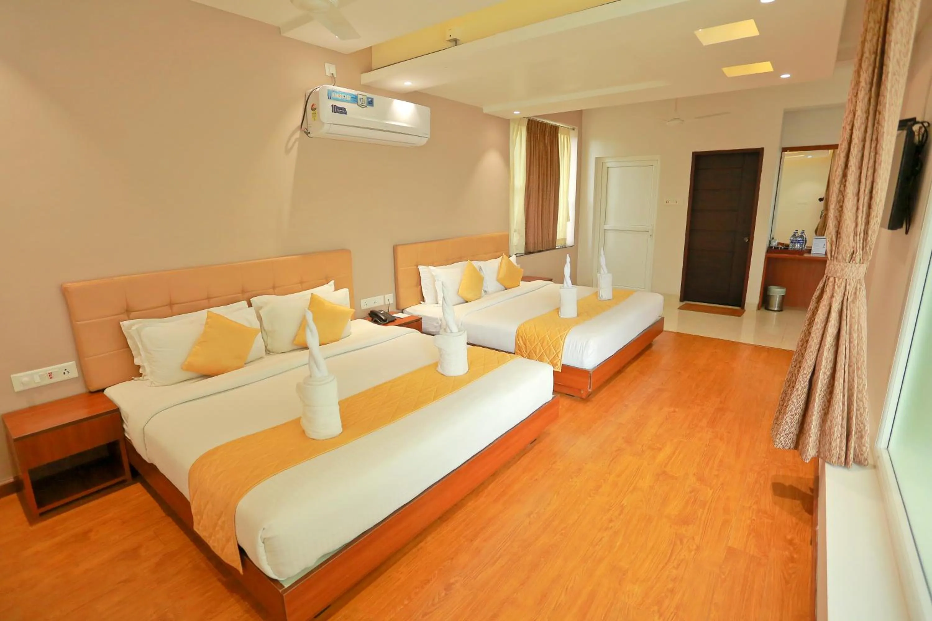 Bedroom, Bed in Grand Signature Hotel & spa