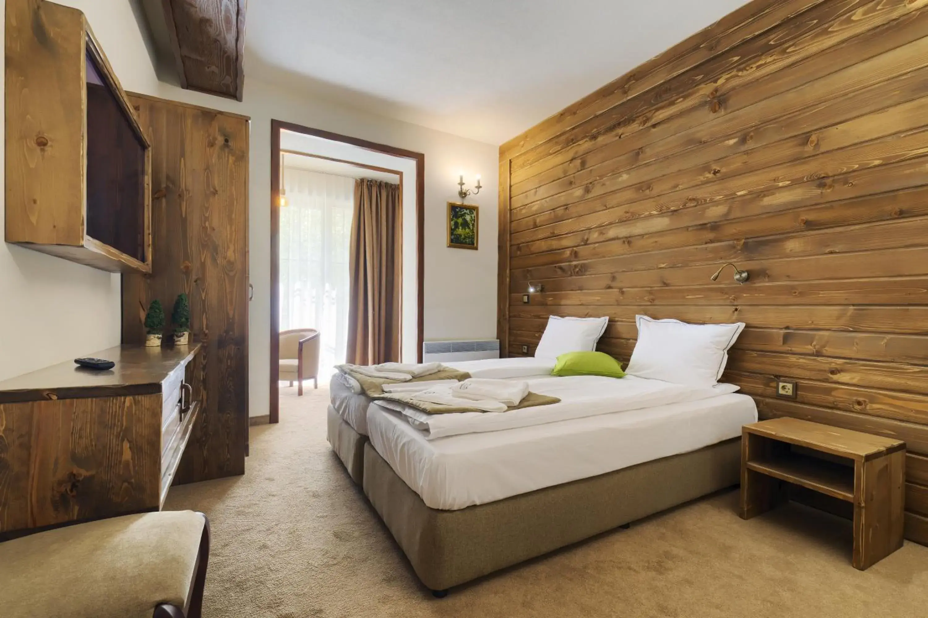 Deluxe Double Room with Balcony - single occupancy in Hotel Apostolite Deluxe Double Room with Balcony - single occupancy in Hotel Apostolite