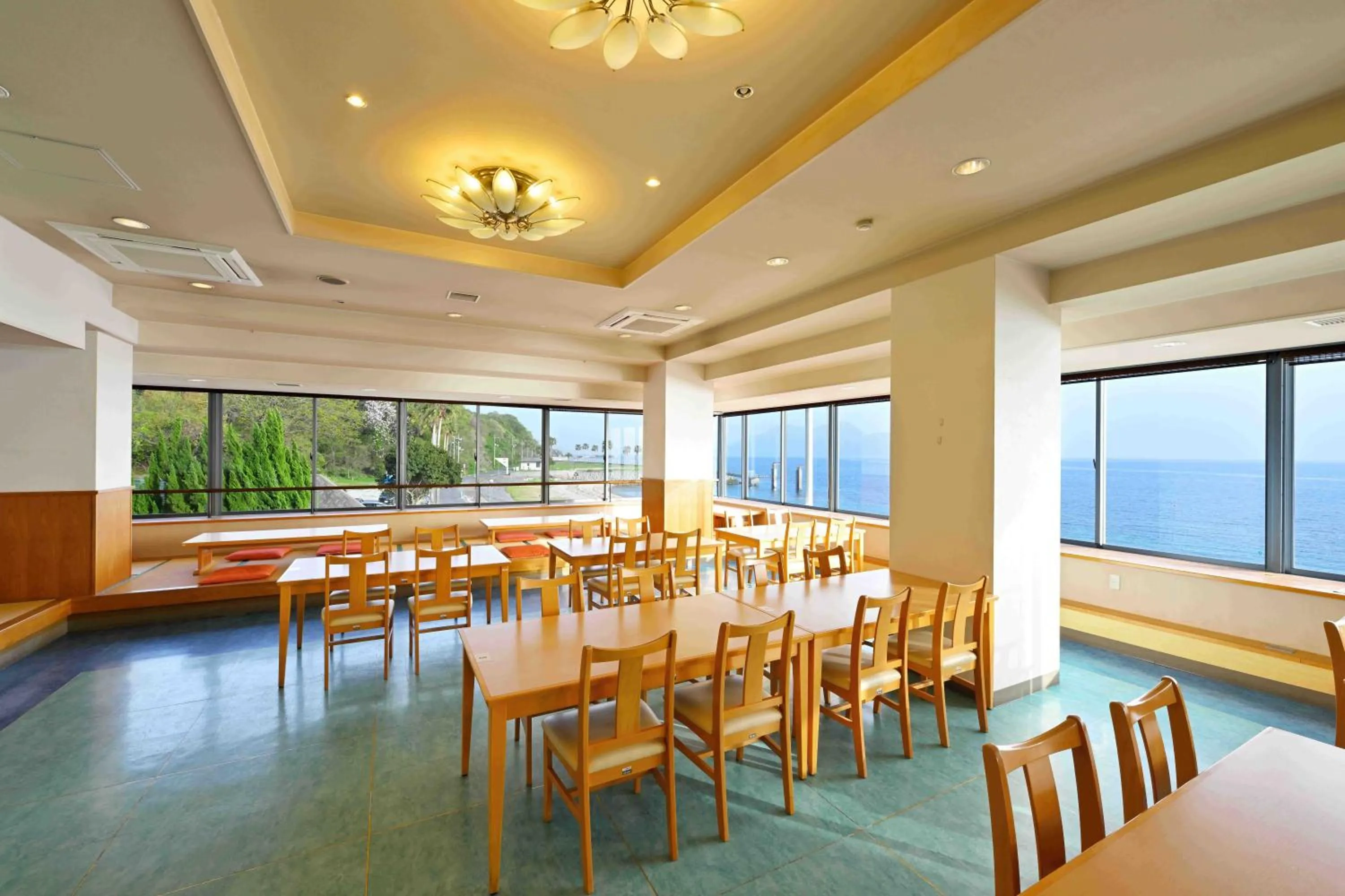 Restaurant/places to eat in Uminos Spa & Resort