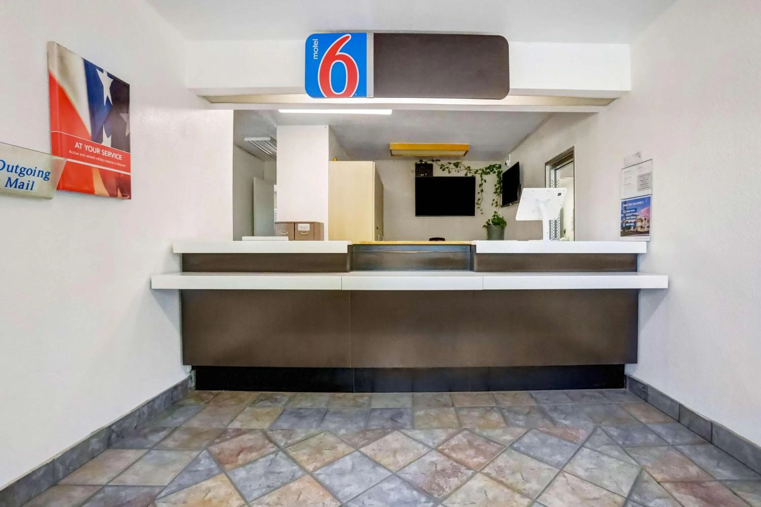 Lobby or reception in Motel 6-Red Bluff, CA