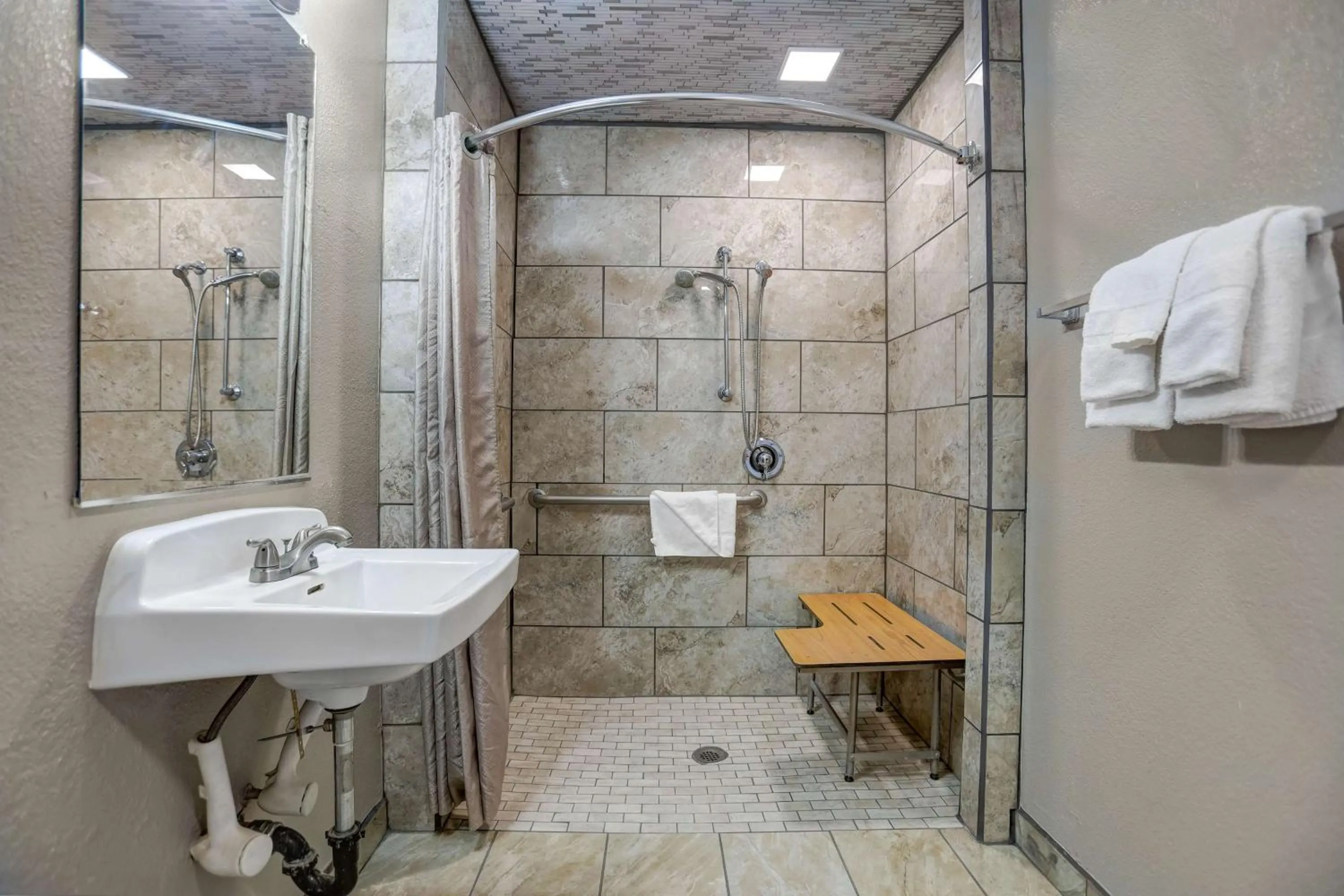 Photo of the whole room in Motel 6-Red Bluff, CA