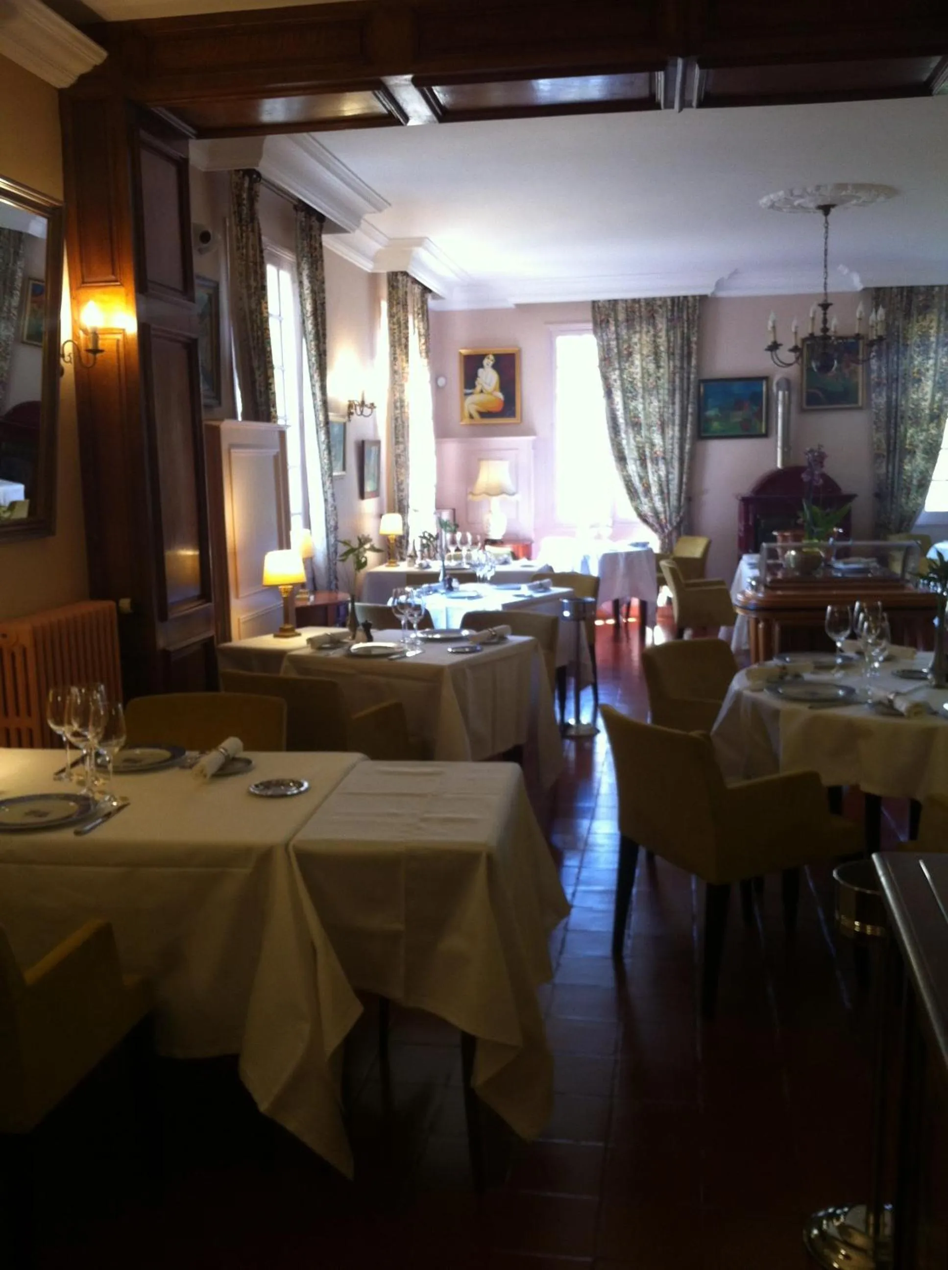 Restaurant/places to eat in Hostellerie de la Bouriane