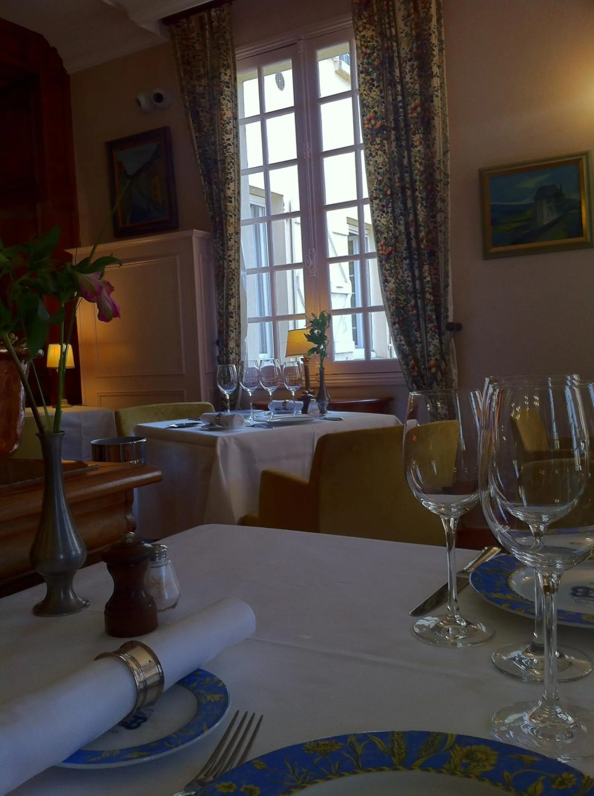 Restaurant/places to eat in Hostellerie de la Bouriane
