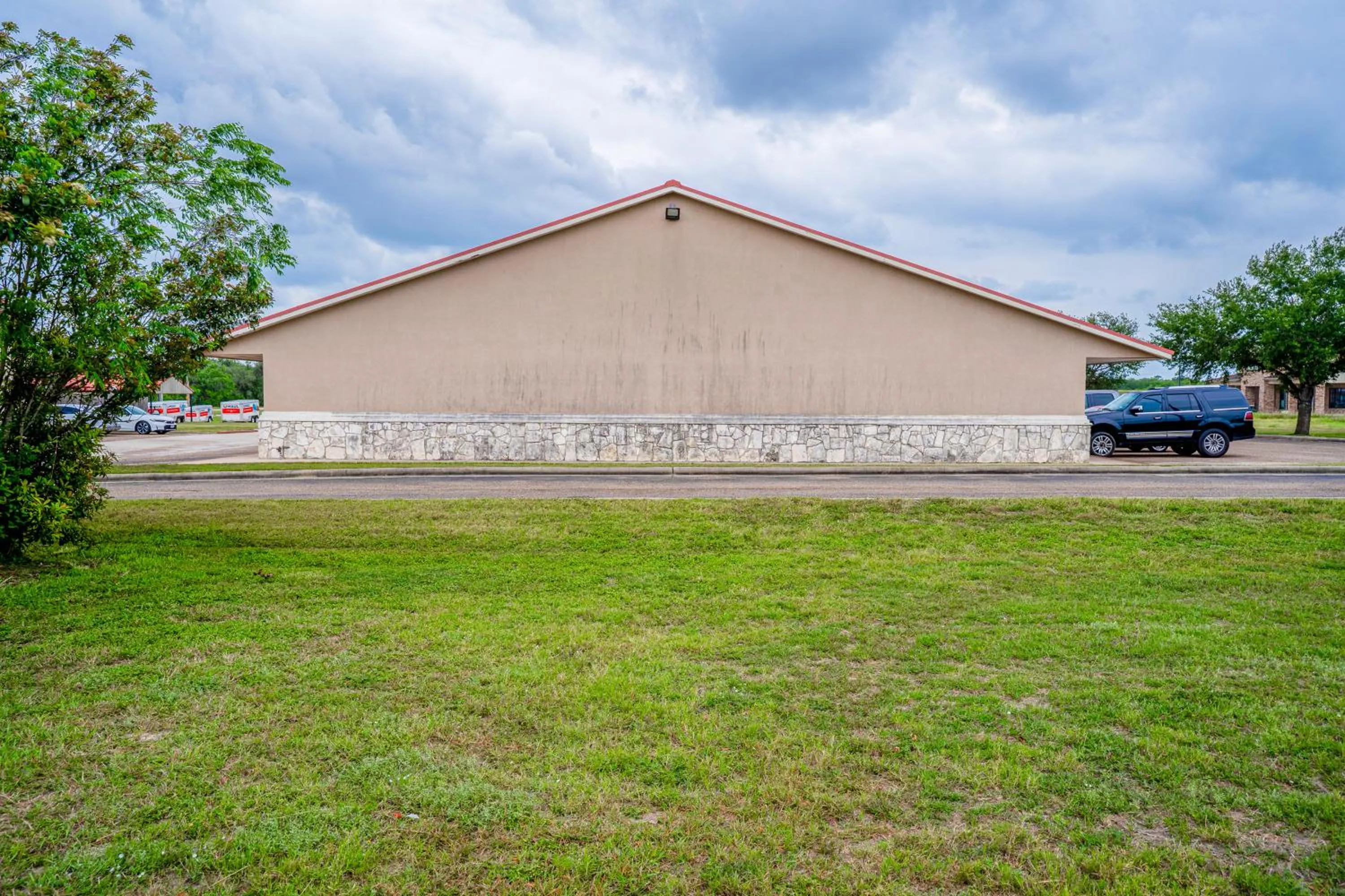 Garden in Texan Inn By OYO Beeville US-181