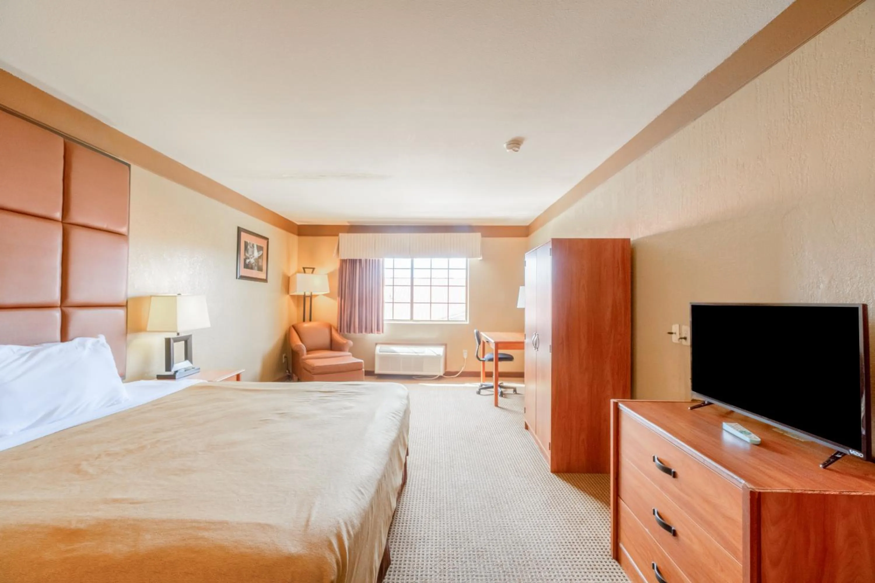 Bedroom, Bed in Texan Inn By OYO Beeville US-181