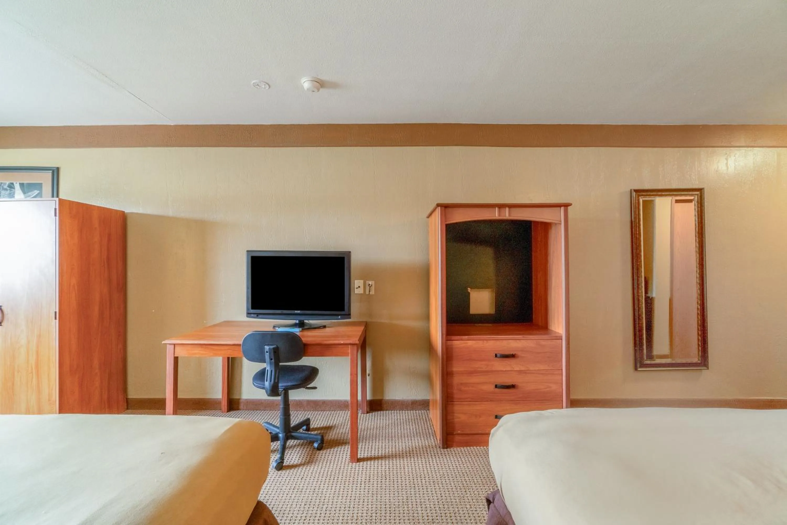 Bedroom, Bed in Texan Inn By OYO Beeville US-181