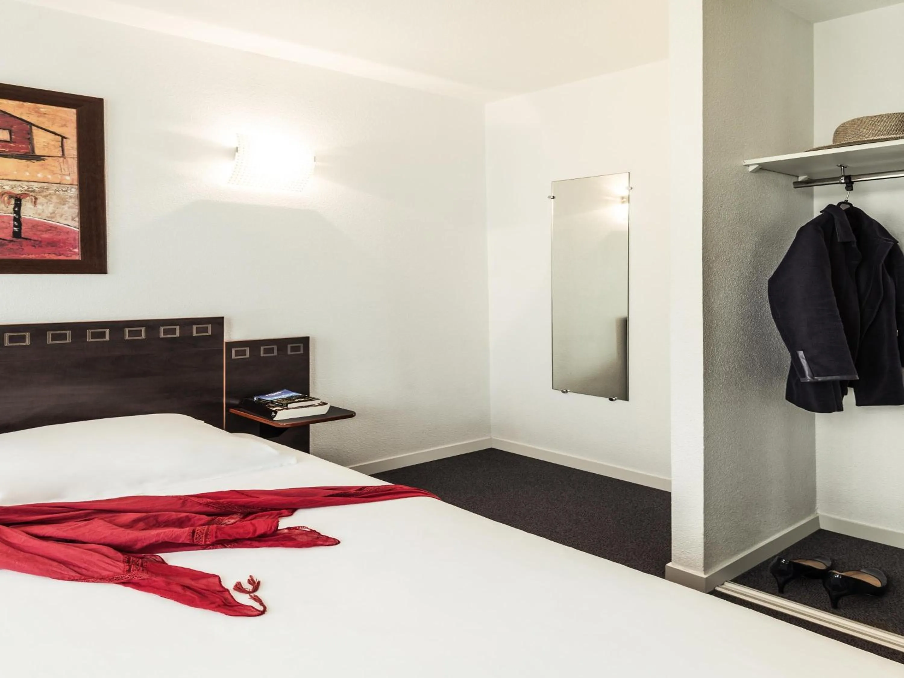 Bedroom, Bed in Aparthotel Adagio Access Toulouse Jolimont