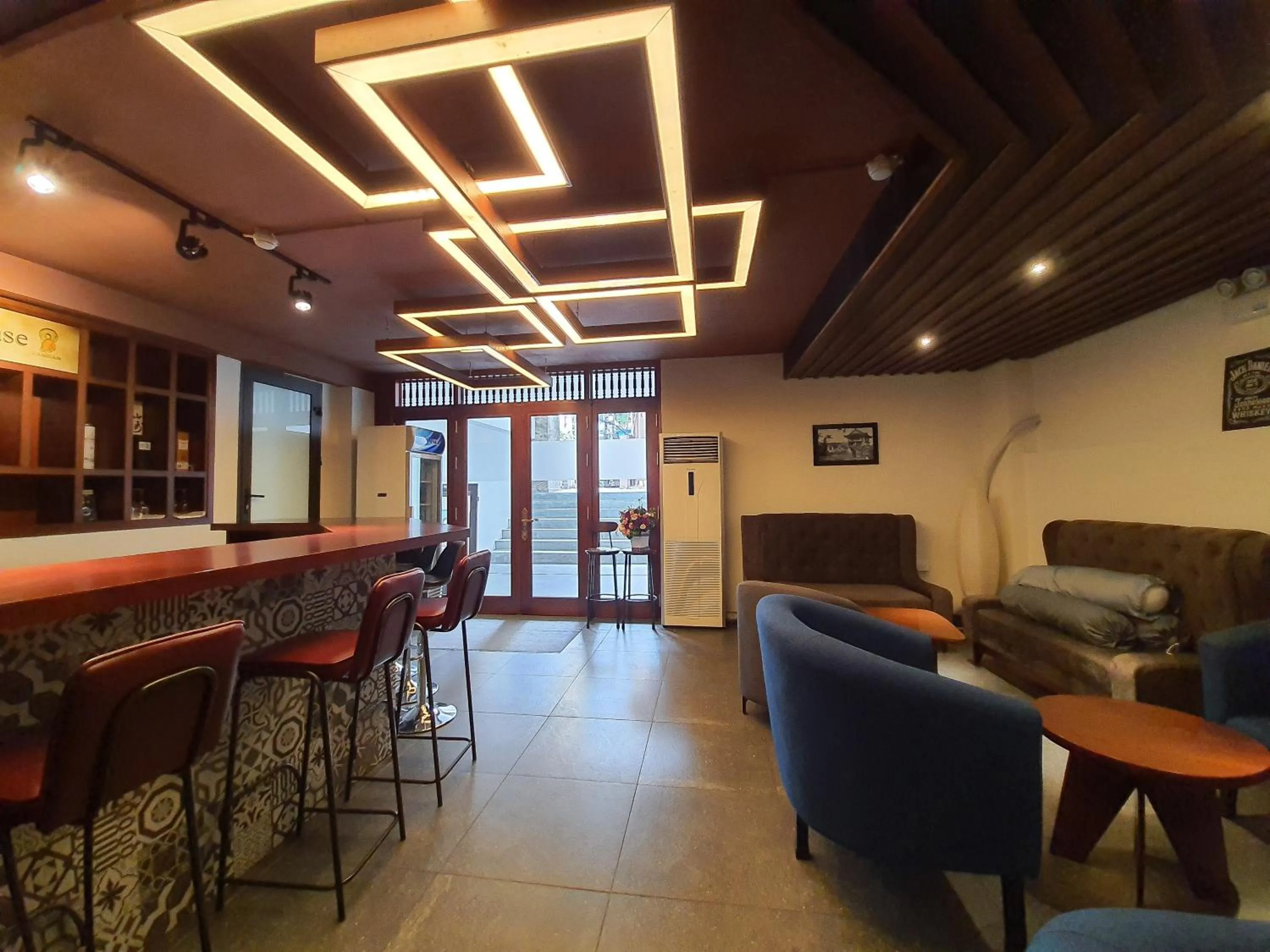 Lounge or bar in REIWA INN APARTMENT