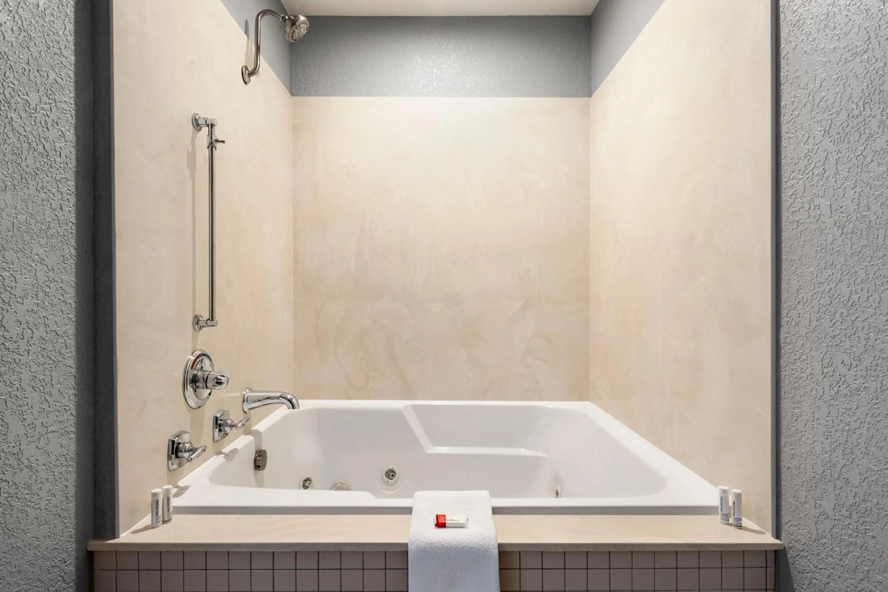 Bathroom in AmericInn by Wyndham Williamsburg