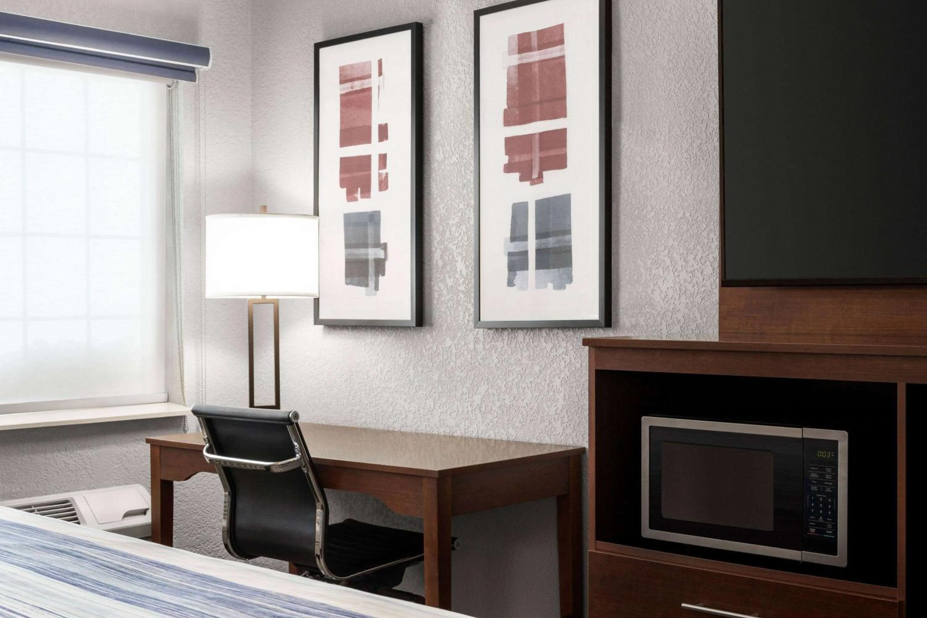 Photo of the whole room in AmericInn by Wyndham Williamsburg