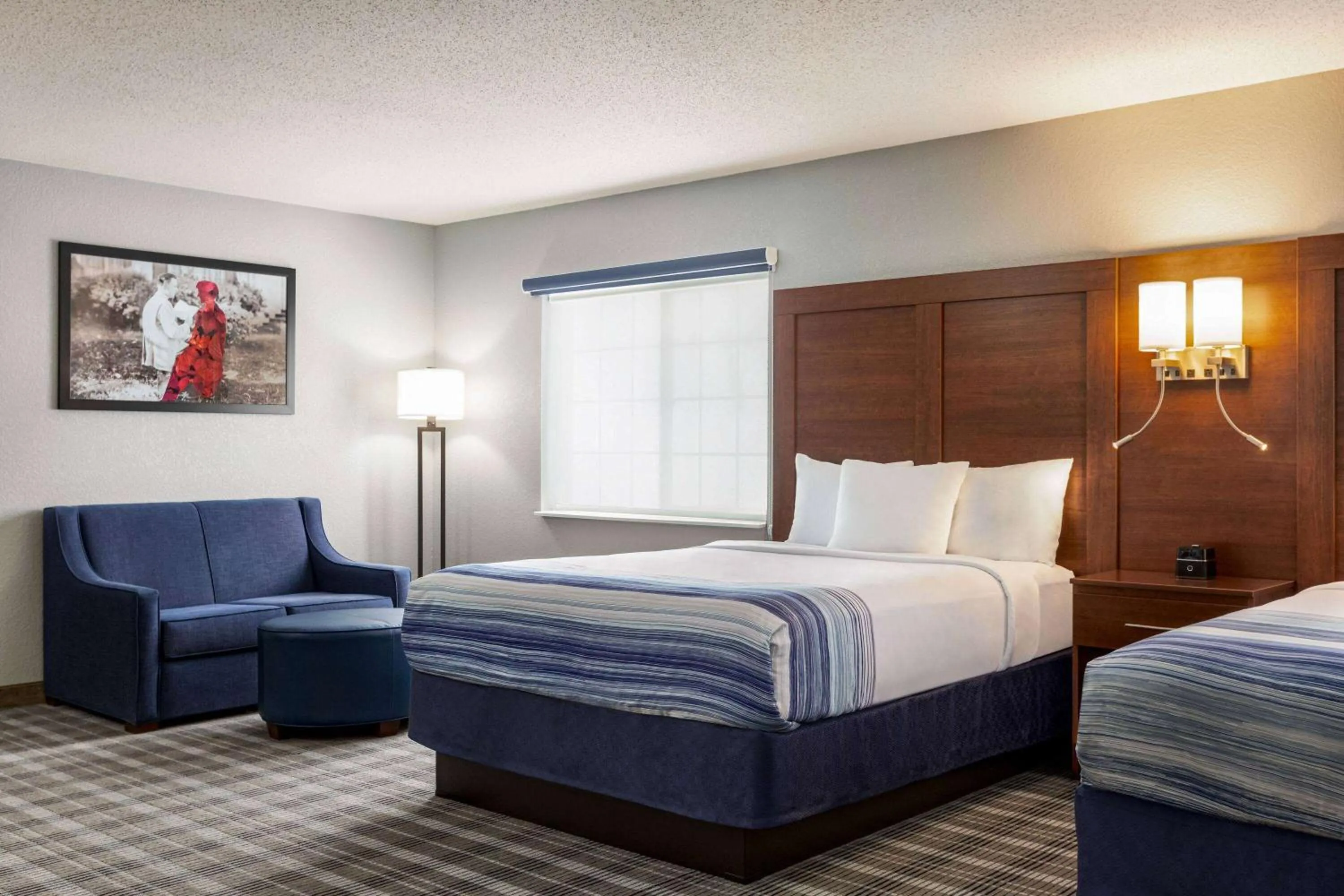 Photo of the whole room, Bed in AmericInn by Wyndham Williamsburg