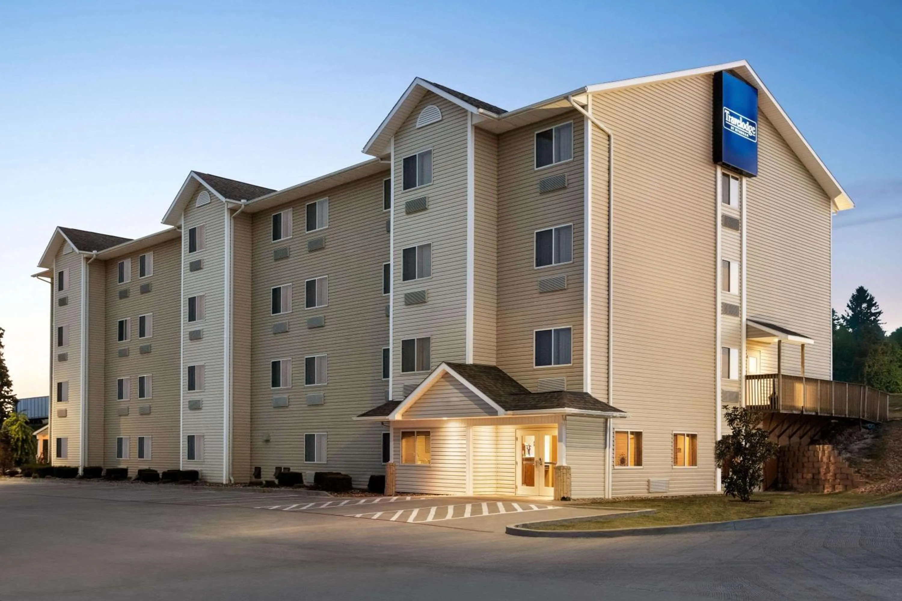 Property building in Travelodge by Wyndham McAlester