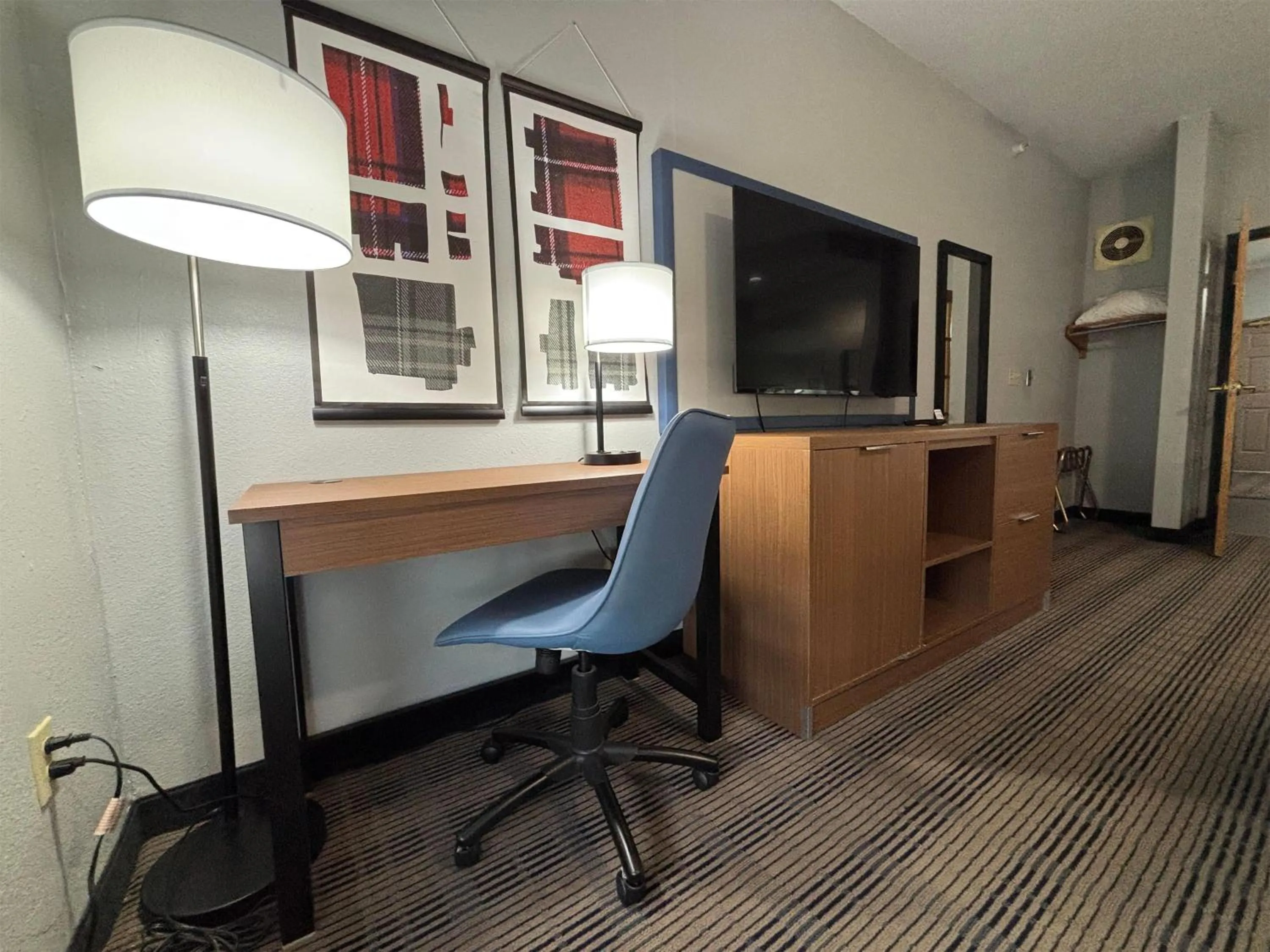 Photo of the whole room in AmericInn by Wyndham, Galesburg, IL