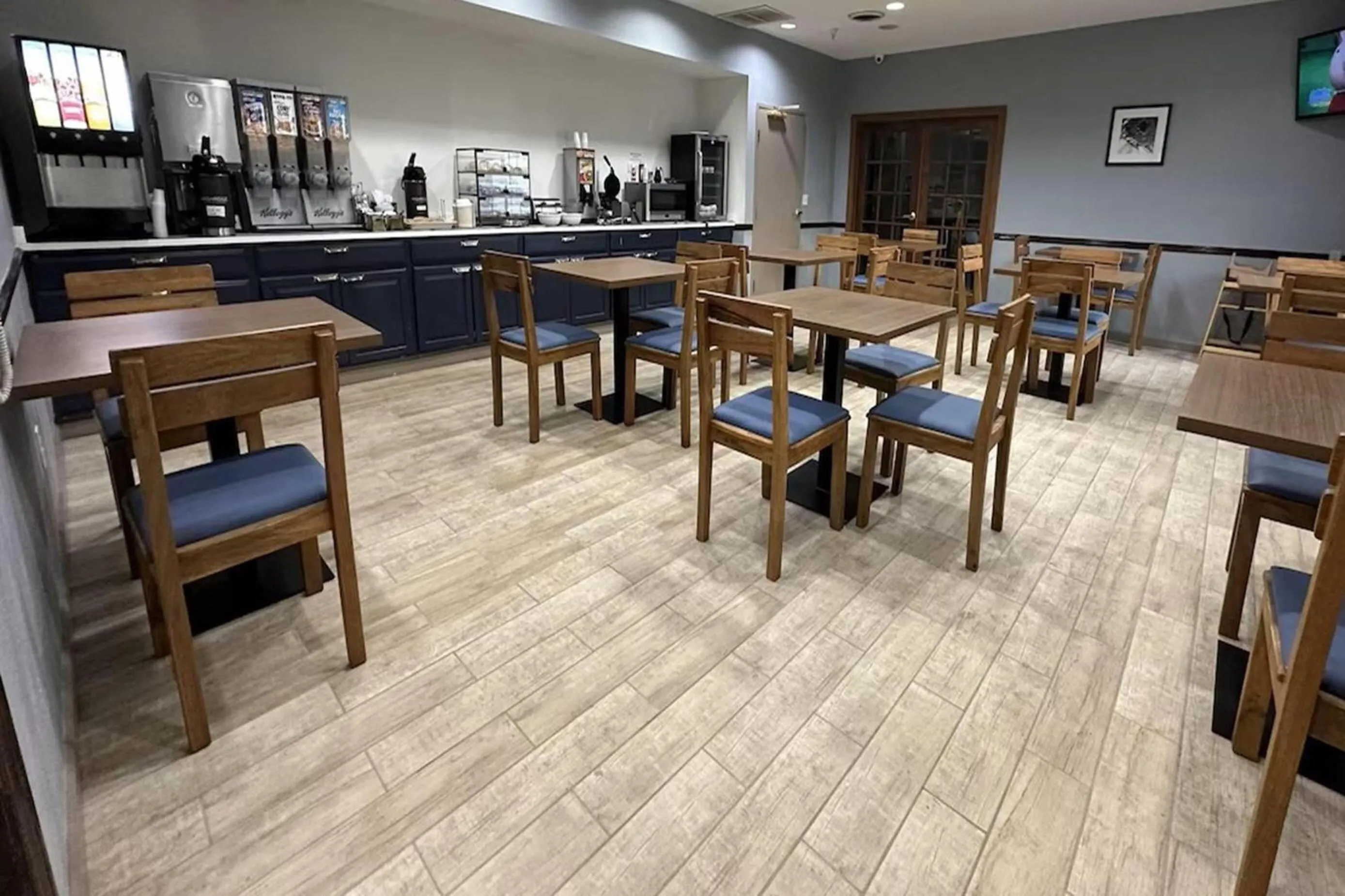 Breakfast in AmericInn by Wyndham, Galesburg, IL