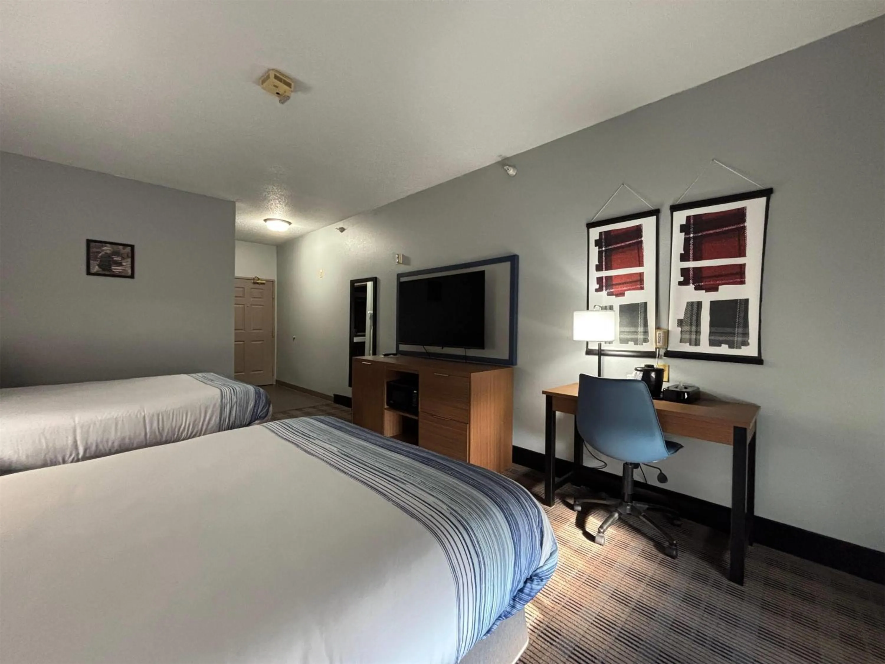 Photo of the whole room, Bed in AmericInn by Wyndham, Galesburg, IL