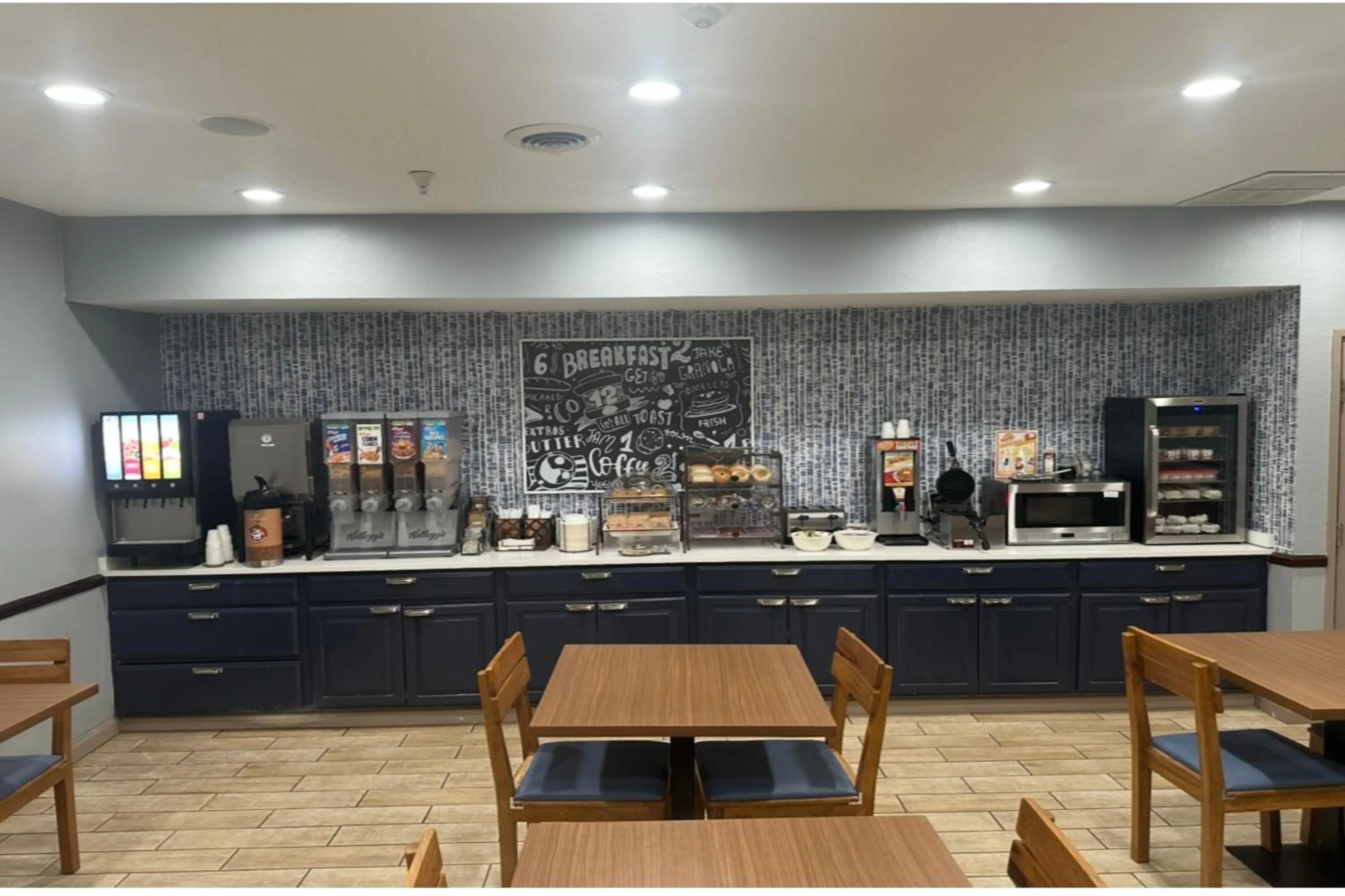 Breakfast in AmericInn by Wyndham, Galesburg, IL