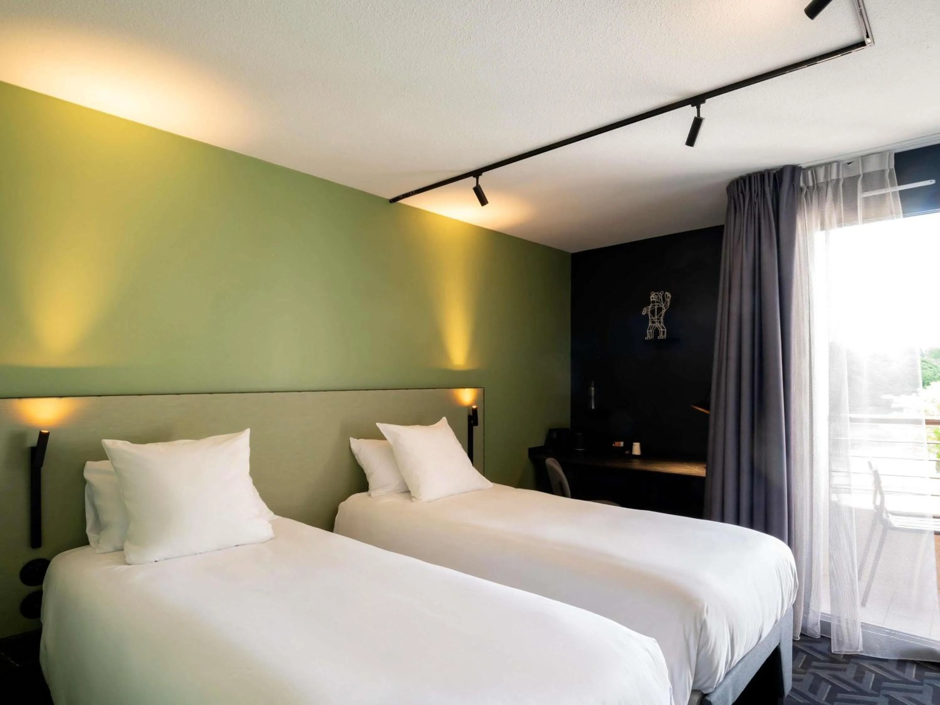 Bedroom, Bed in Tribe Carcassonne