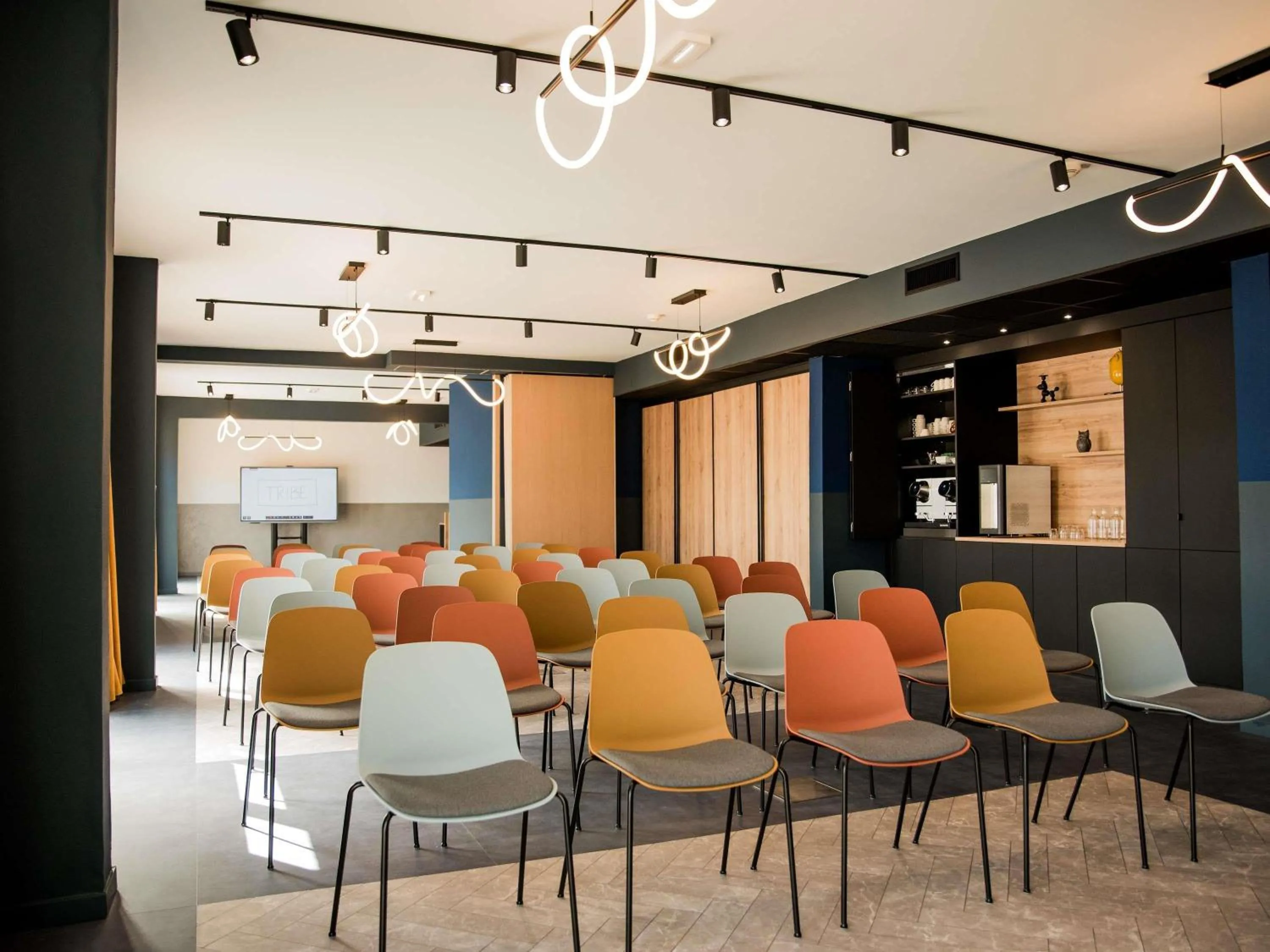 Meeting/conference room in Tribe Carcassonne