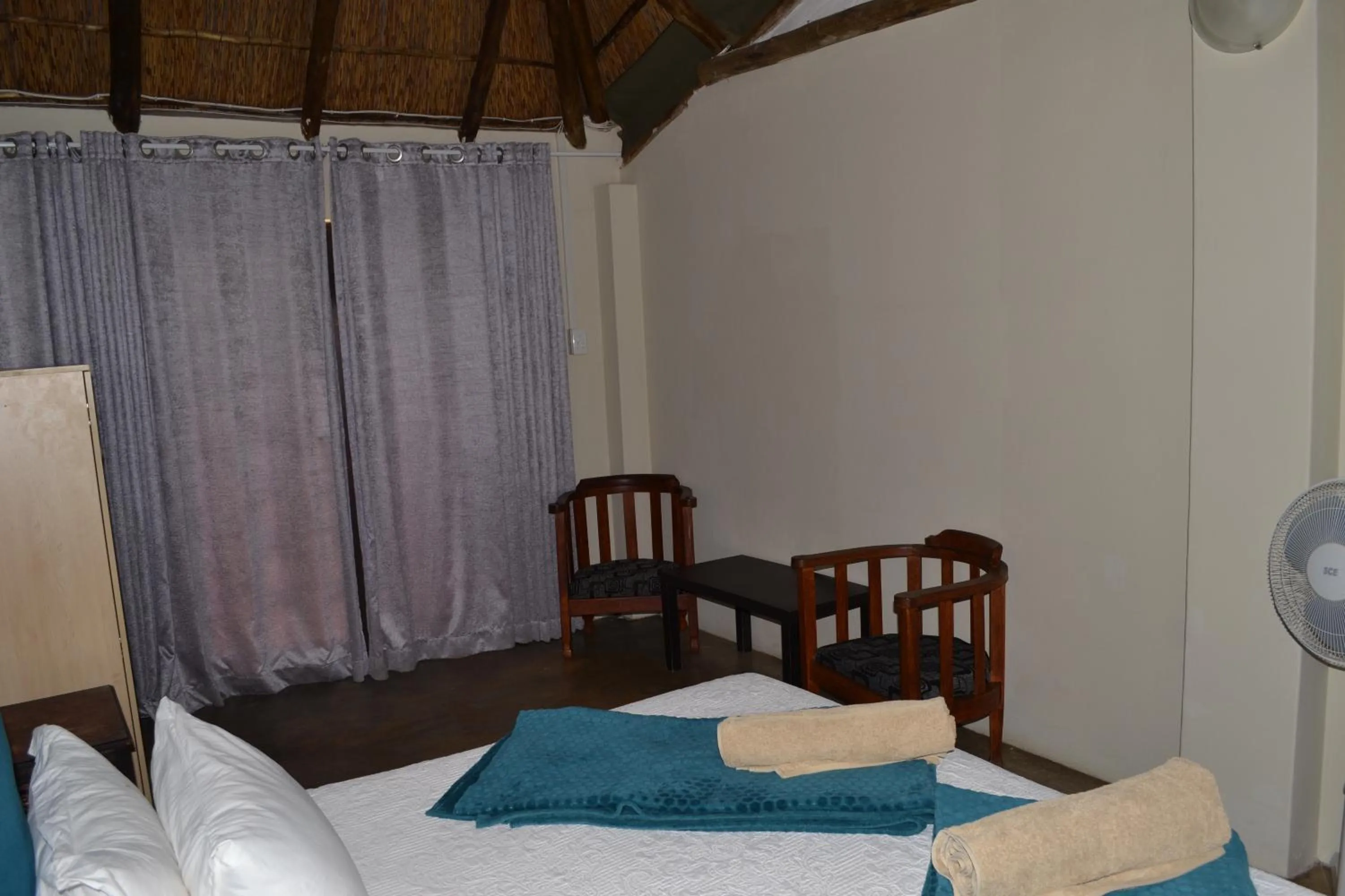 Photo of the whole room in Thorn Tree Bloemfontein