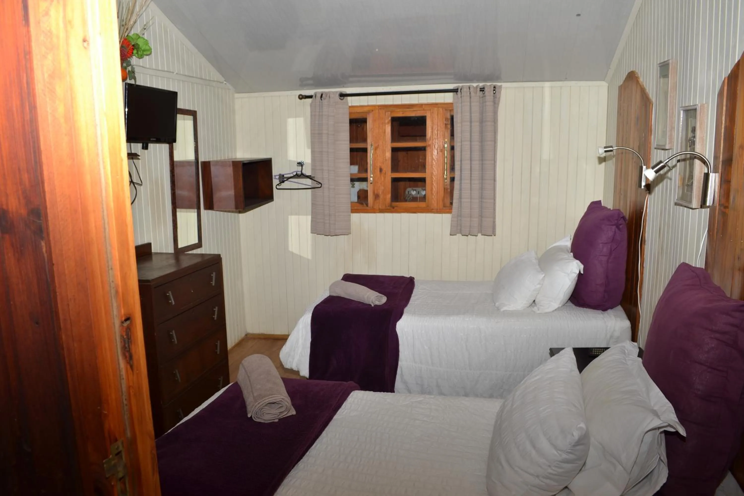 Photo of the whole room in Thorn Tree Bloemfontein