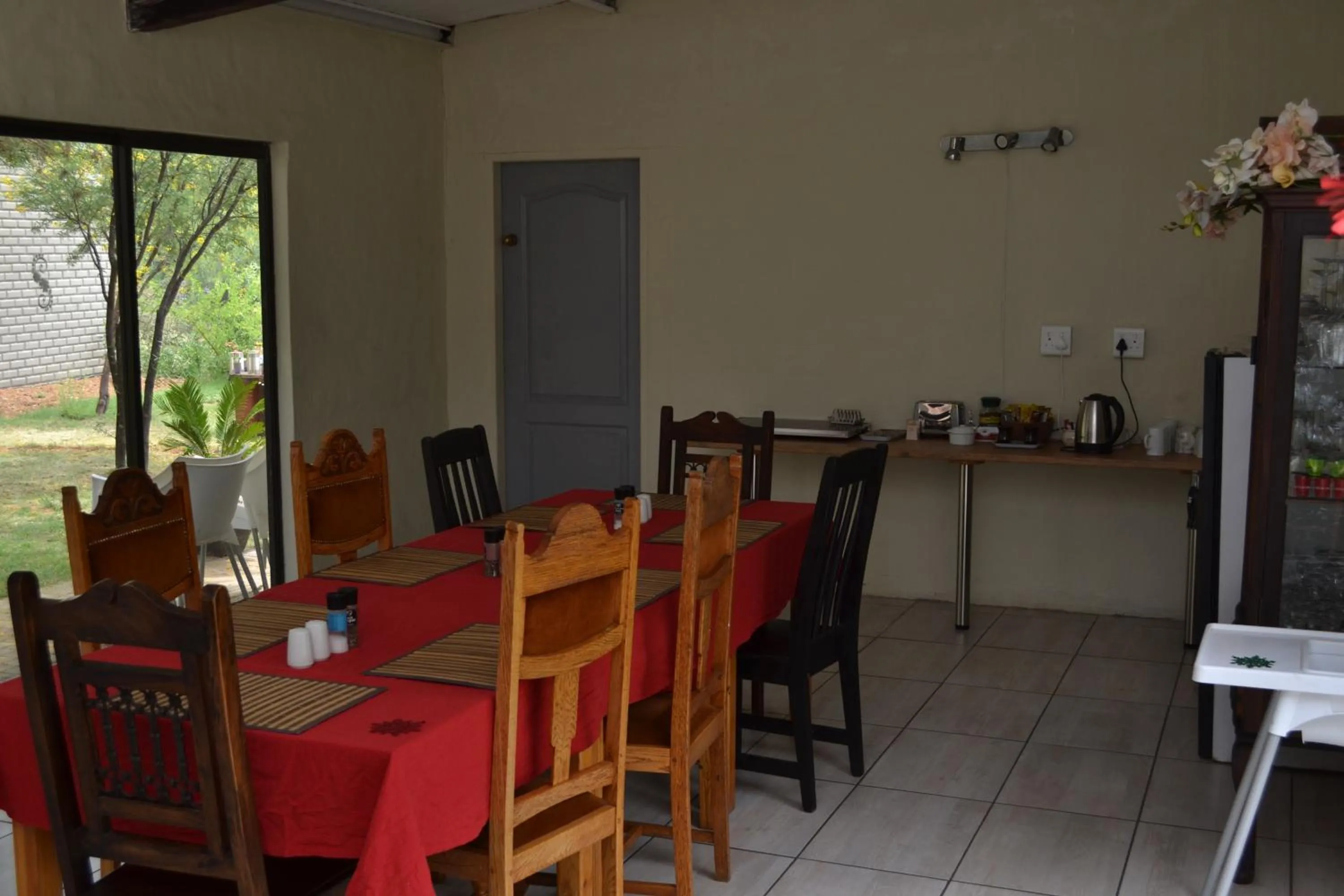 Breakfast in Thorn Tree Bloemfontein