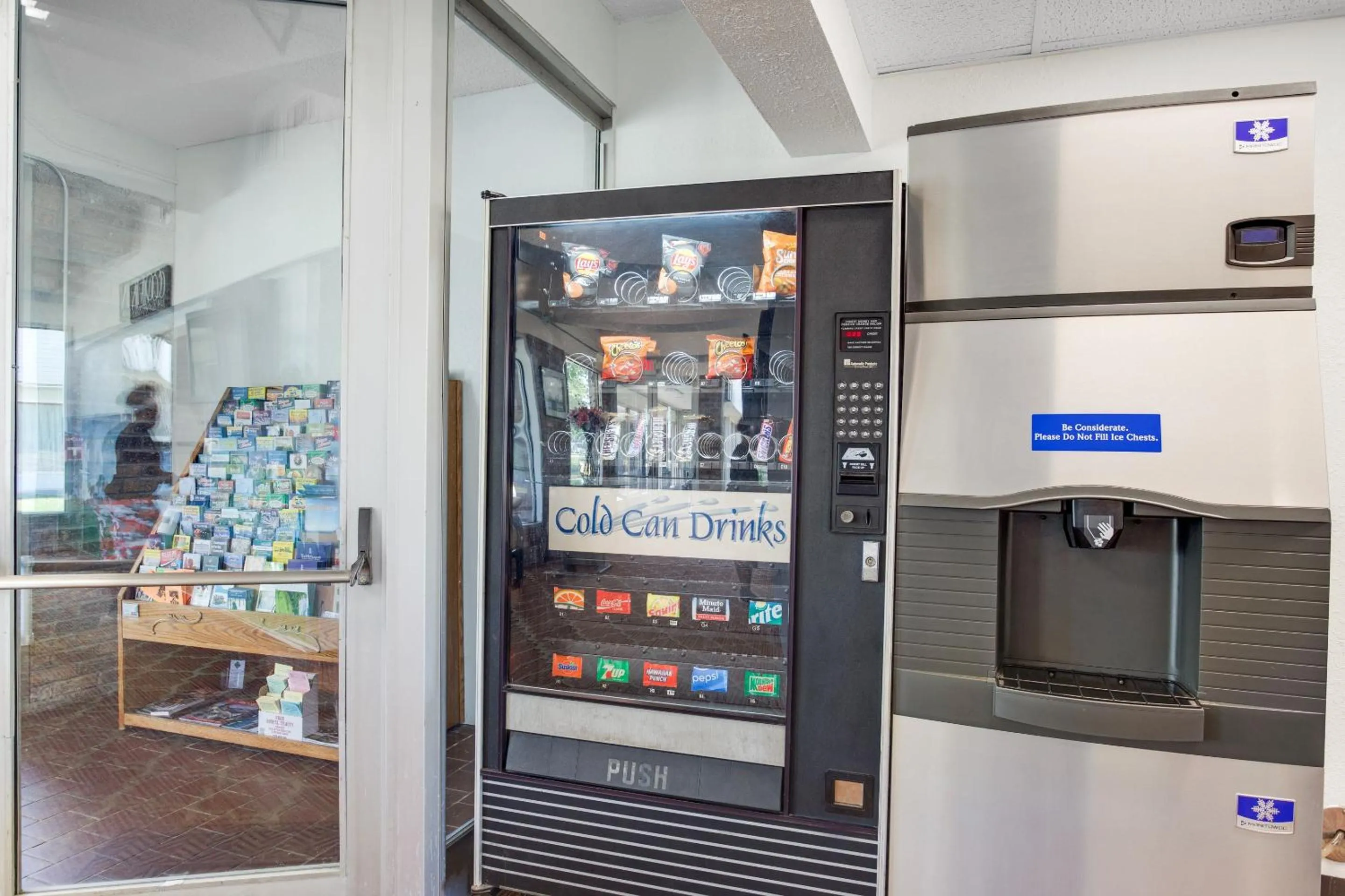 Other in OYO Hotel Mona Lake Muskegon