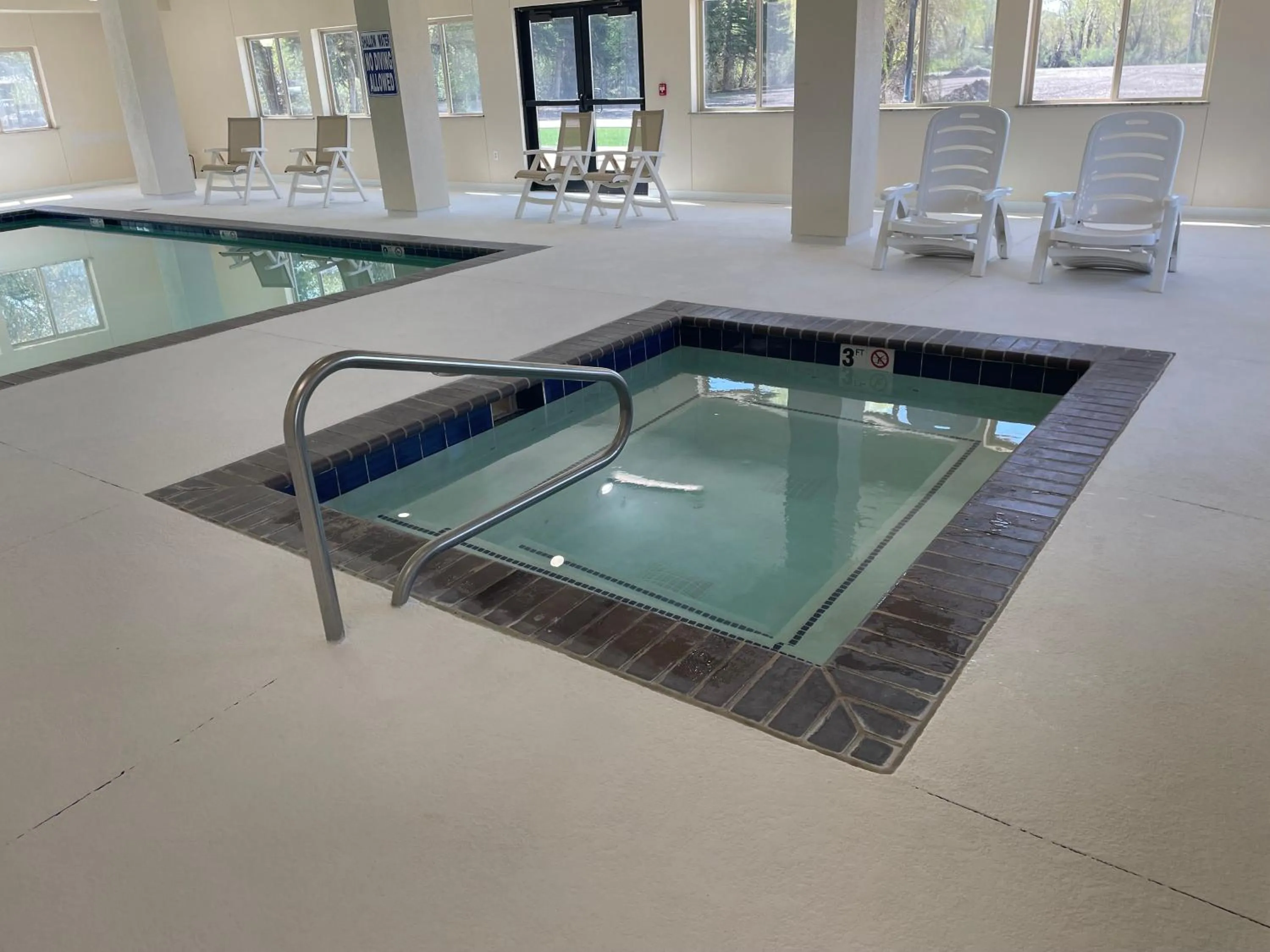 Pool view in Super 8 by Wyndham Montpelier