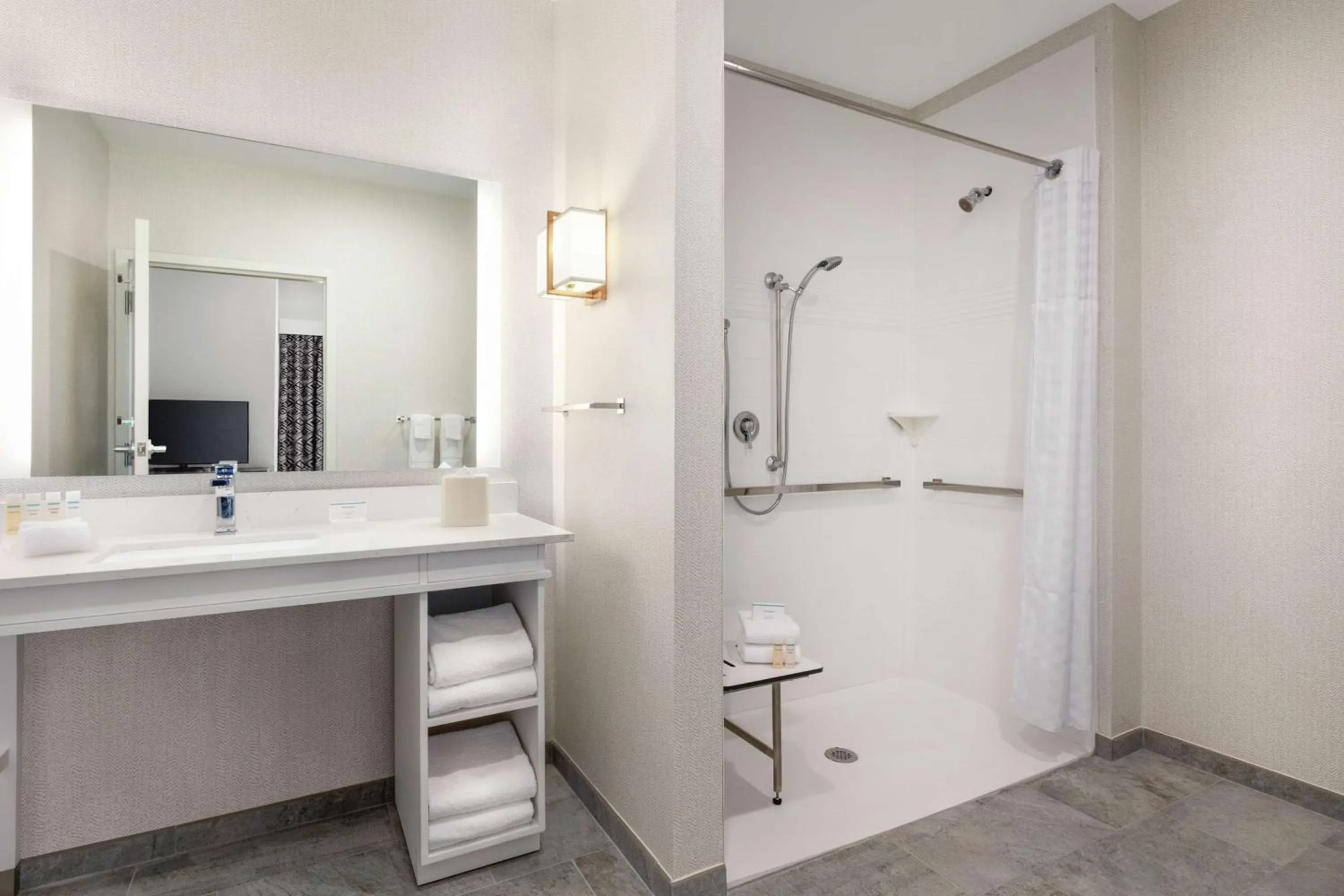 Bathroom in Homewood Suites By Hilton Horsham Willow Grove