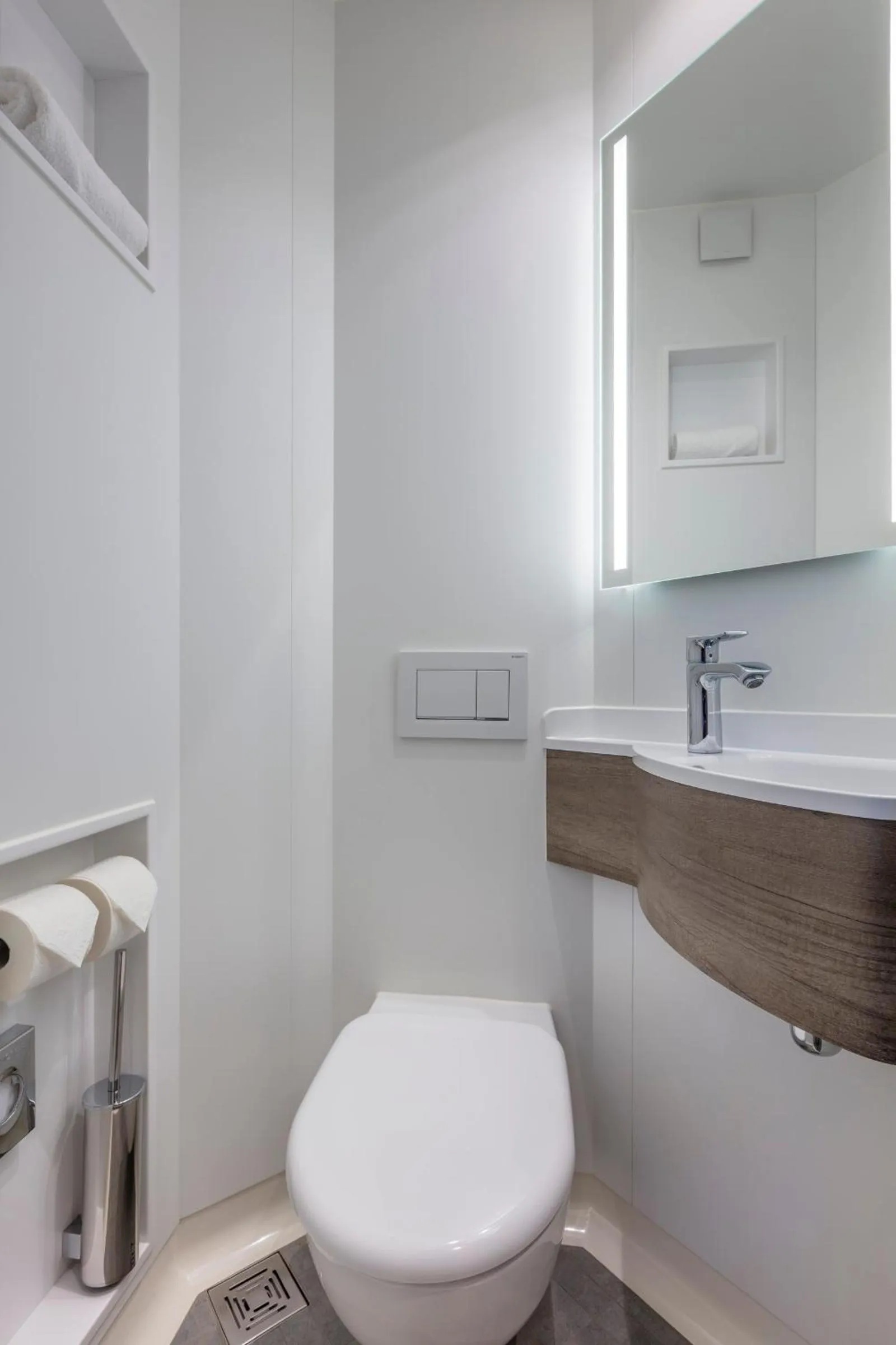 Toilet in Park Inn By Radisson Wismar