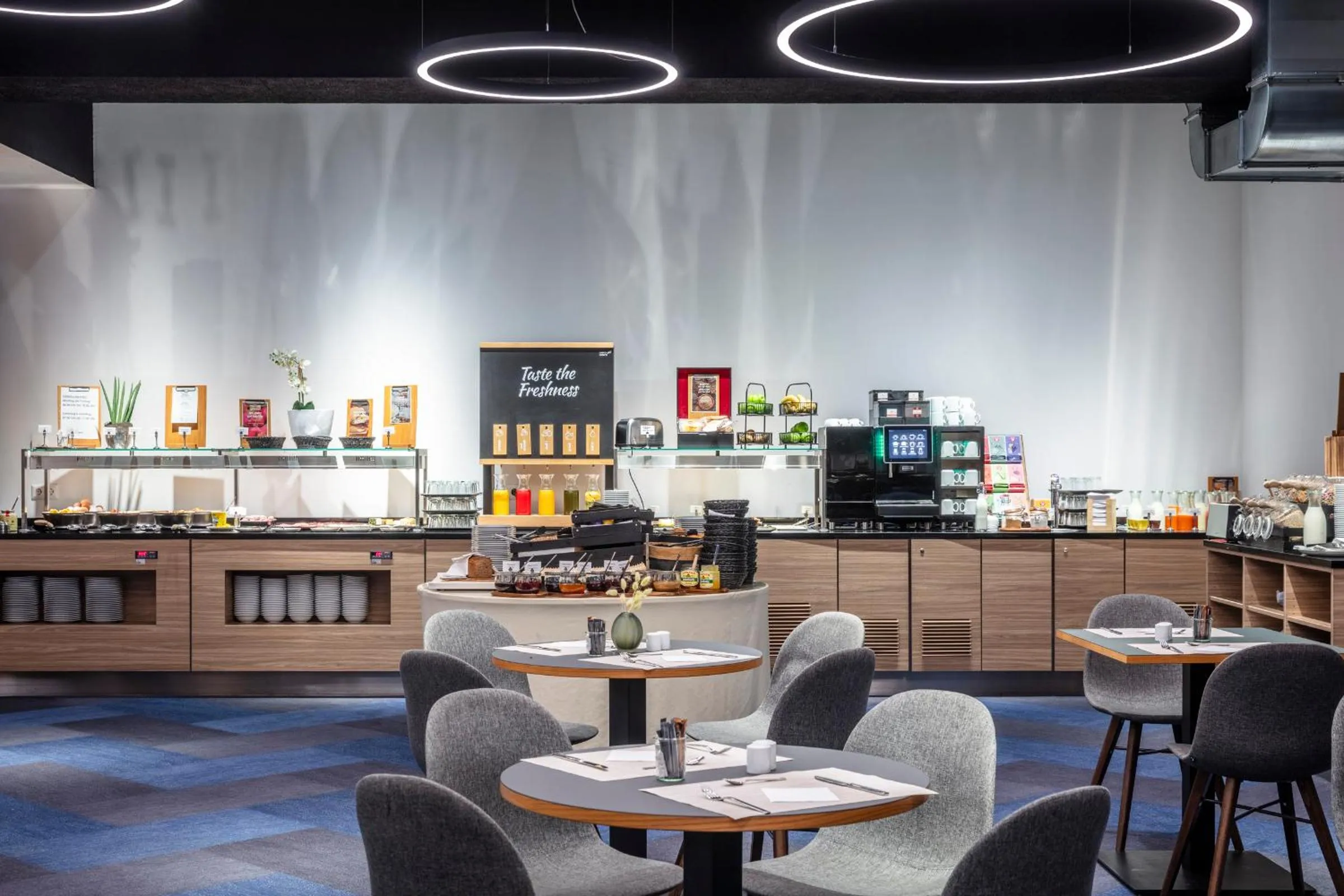 Restaurant/places to eat in Park Inn By Radisson Wismar