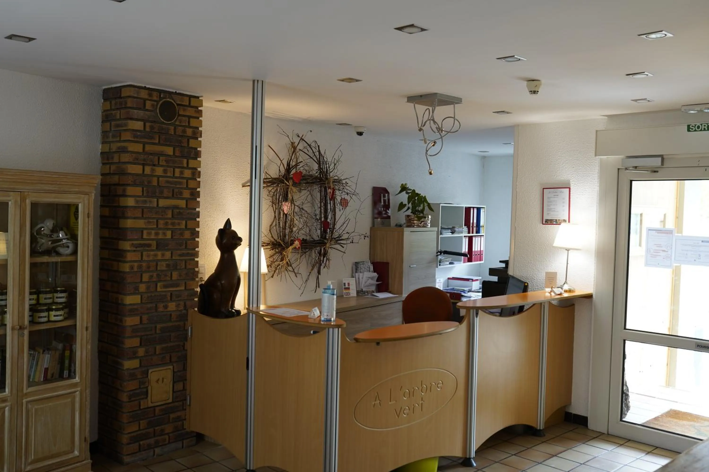 Lobby or reception in A l'Arbre Vert