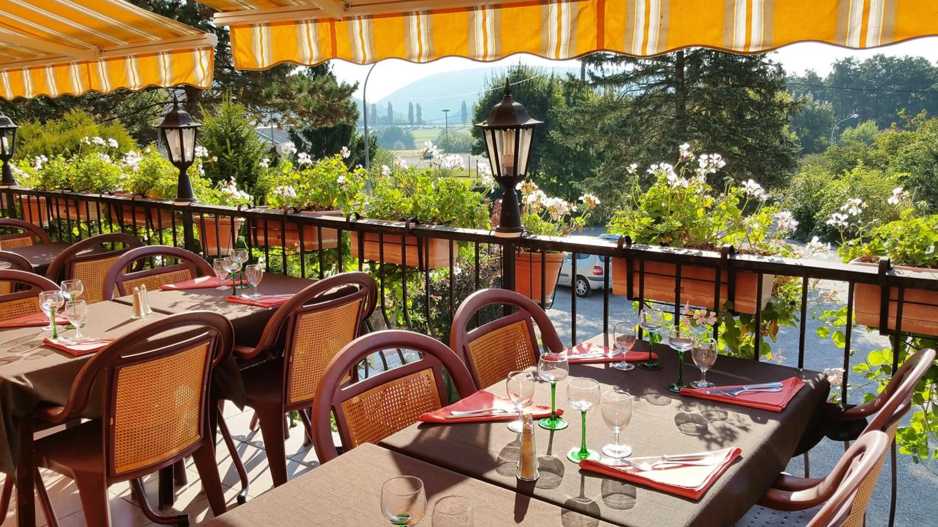 Restaurant/places to eat in A l'Arbre Vert