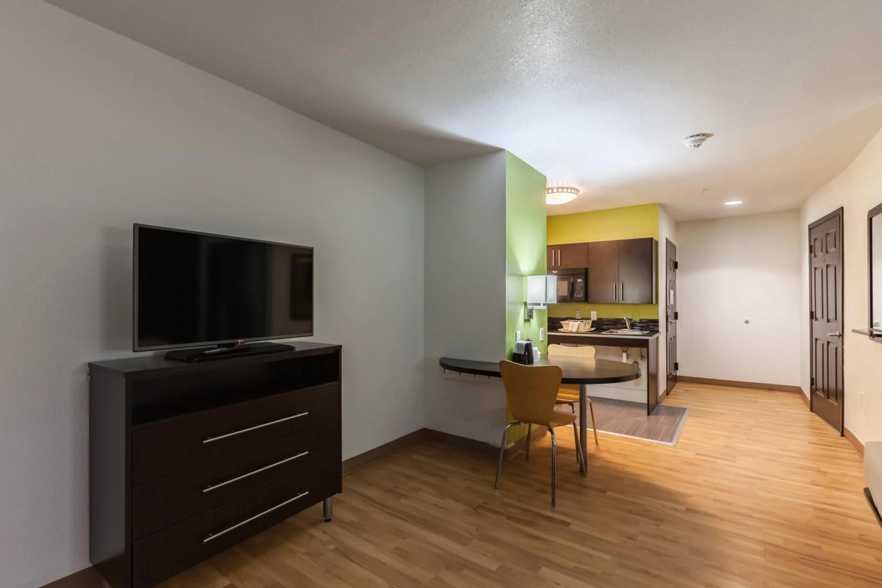 Bedroom in Studio 6-Port Arthur, TX - SE