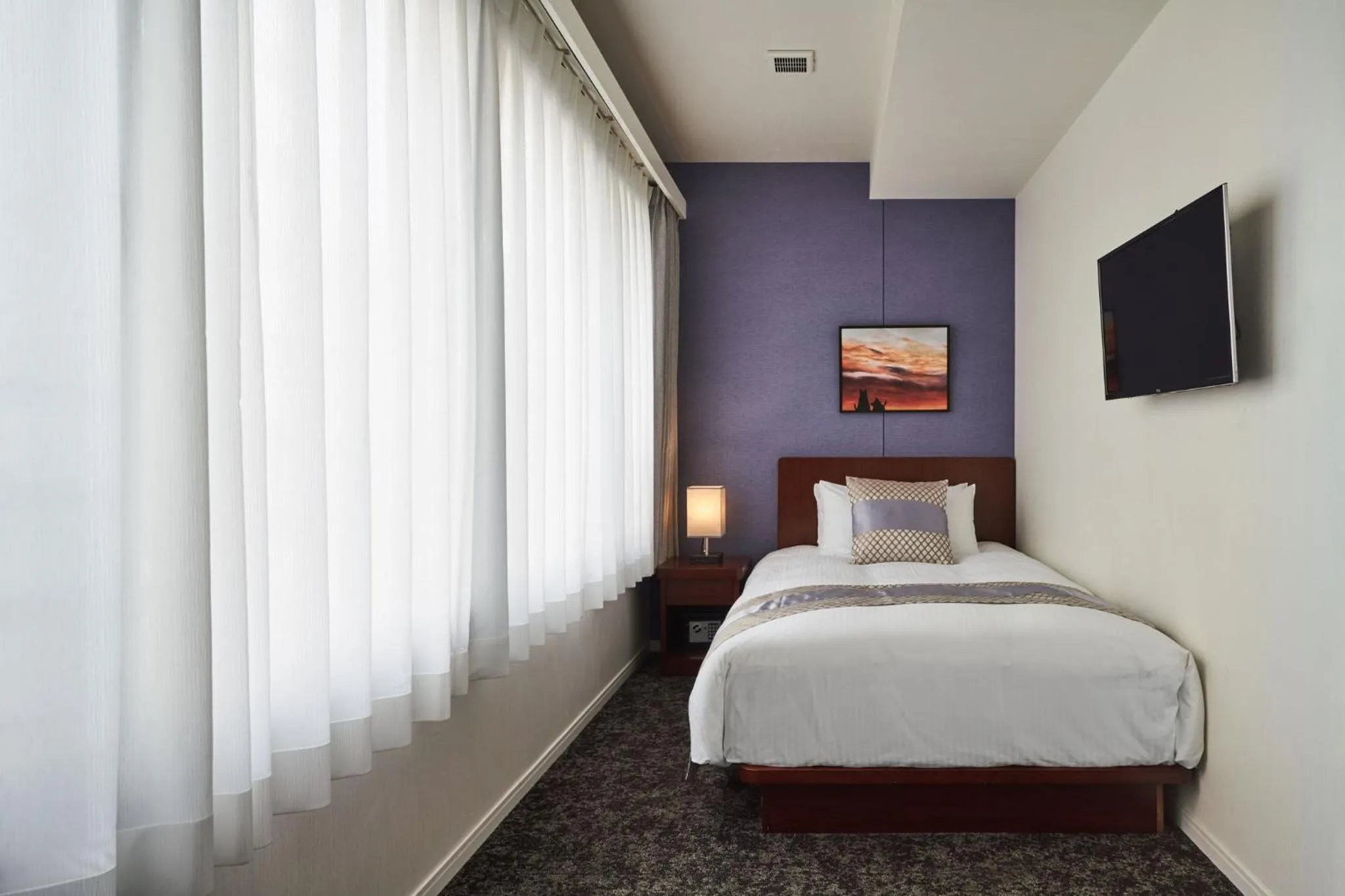 Bed in Hotel Tokyo Trip Ueno Nishi Nippori