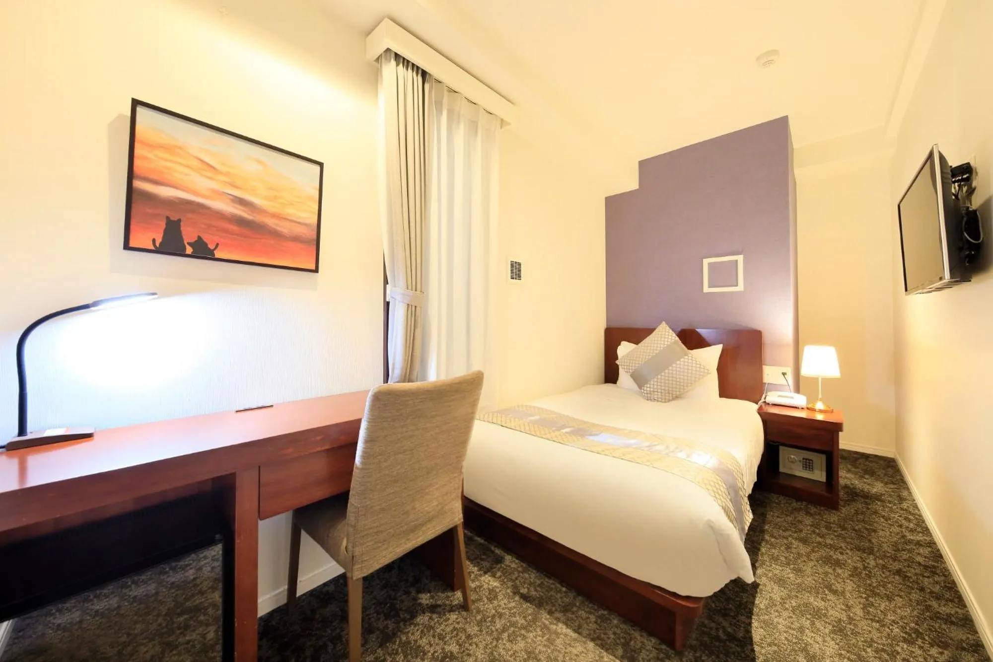 Bed in Hotel Tokyo Trip Ueno Nishi Nippori