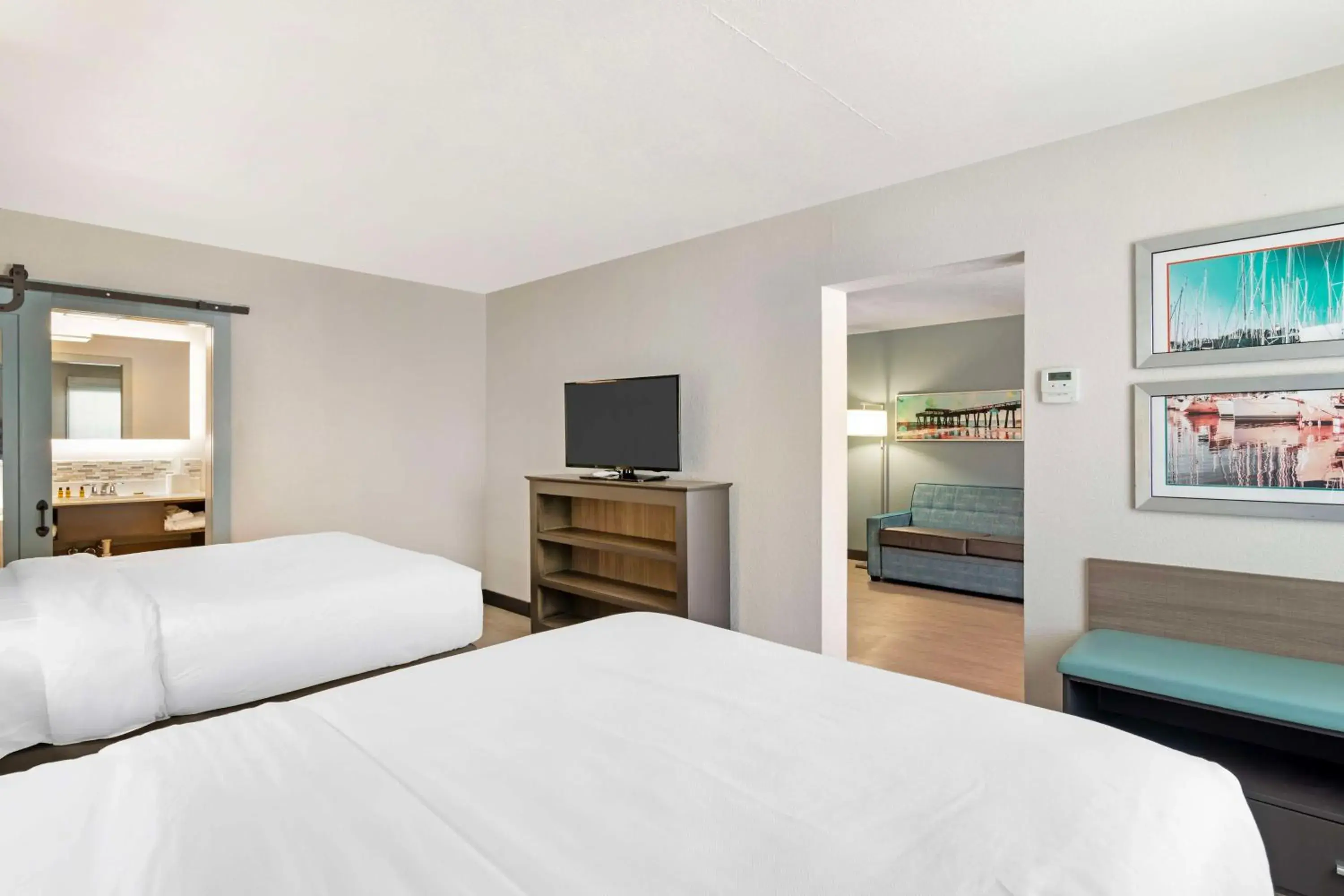 Queen Suite with Two Queen Beds - Non-Smoking in Best Western Plus St. Simons Queen Suite with Two Queen Beds - Non-Smoking in Best Western Plus St. Simons