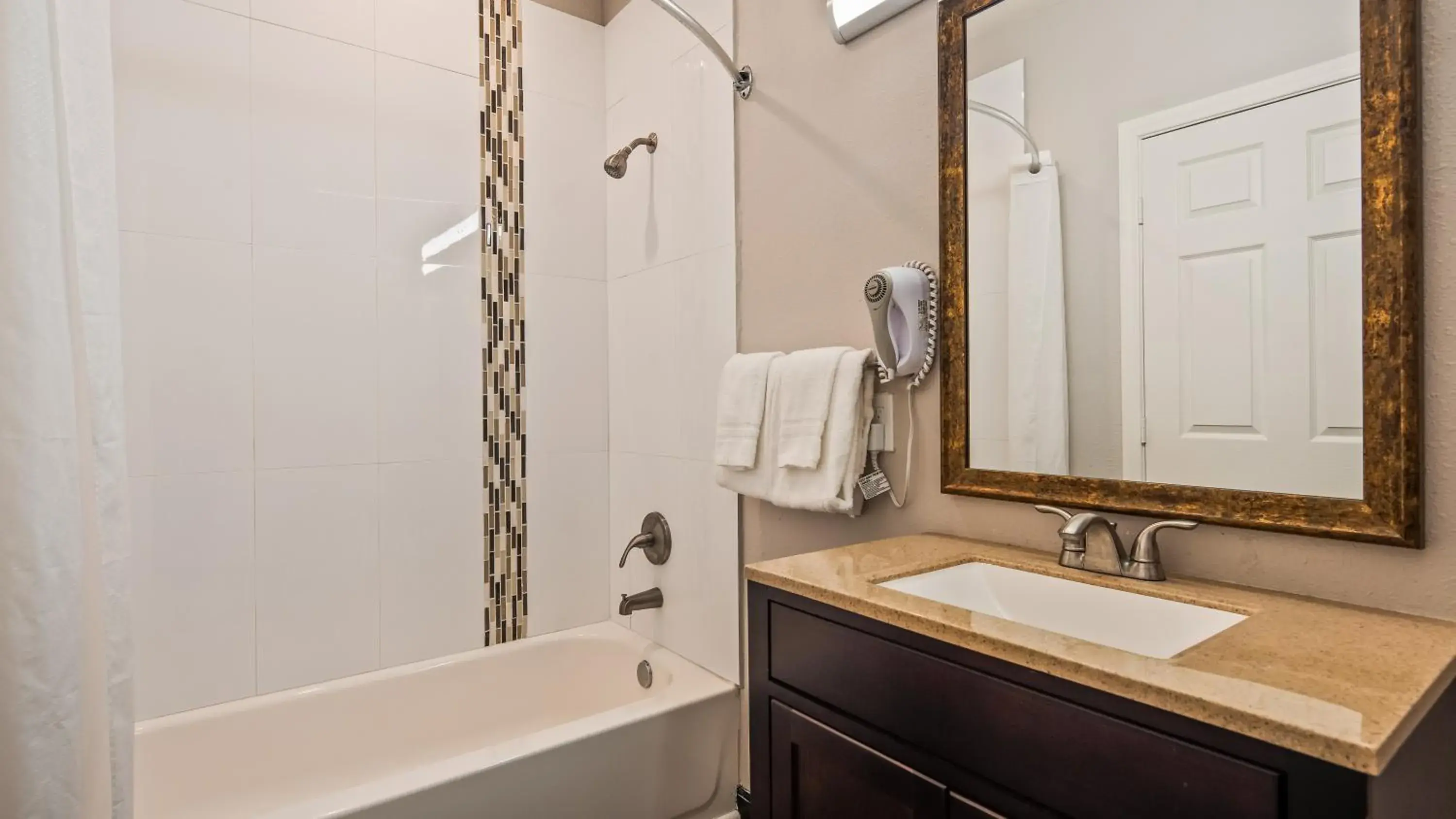 Standard King Room - Non-Smoking in Motel 6 Ridgecrest, CA China Lake Standard King Room - Non-Smoking in Motel 6 Ridgecrest, CA China Lake